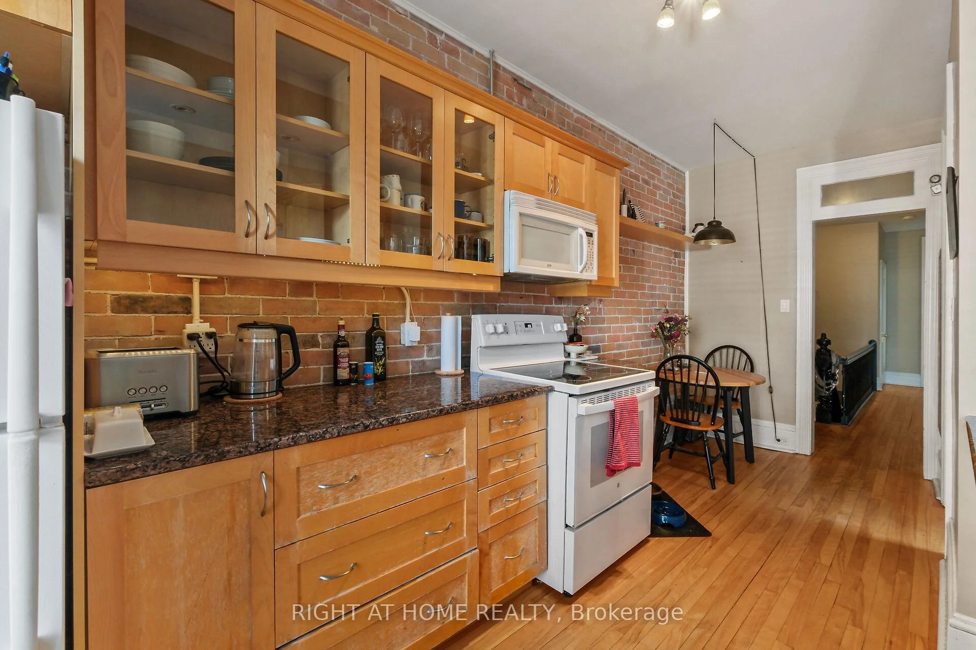 Photo 13 of 93 Gilmour Street, Ottawa, Ottawa Centre/Golden Triangle — HOMEH