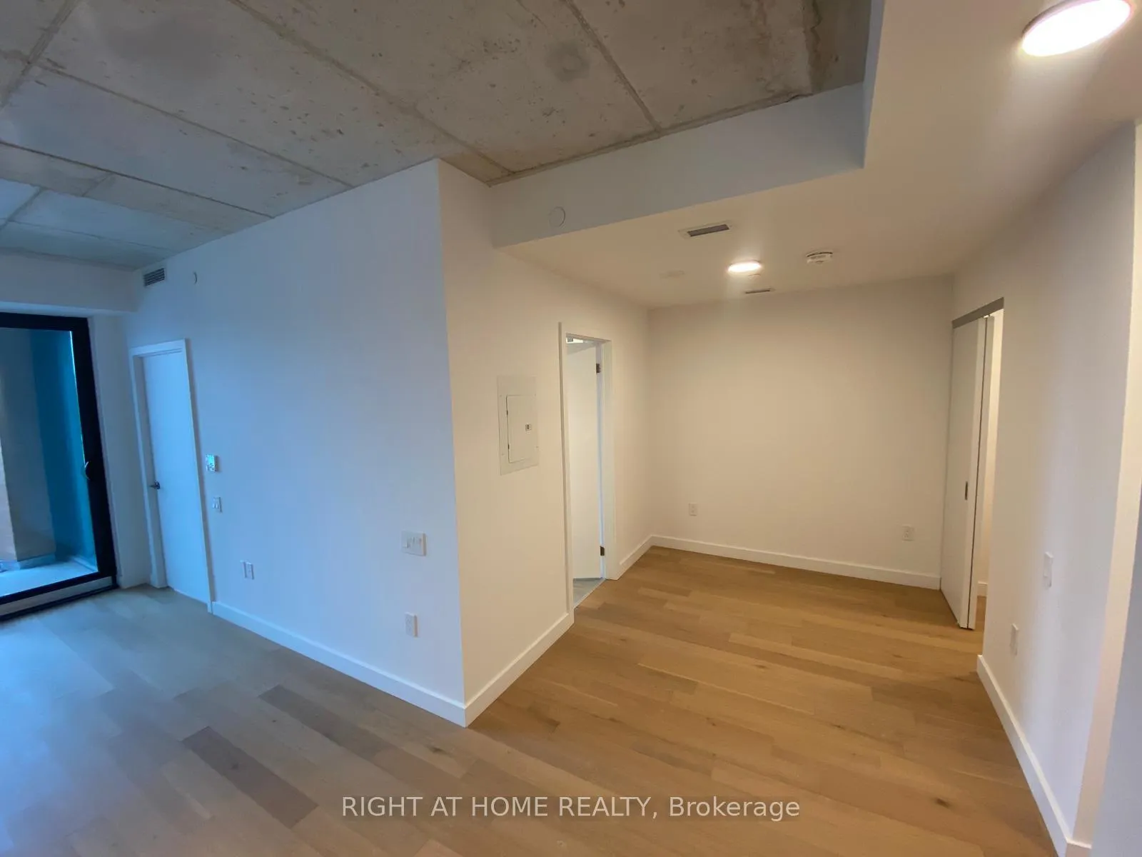Photo 10 of Unit 329, 1720 Bayview Avenue, Toronto, Mount Pleasant East — HOMEH