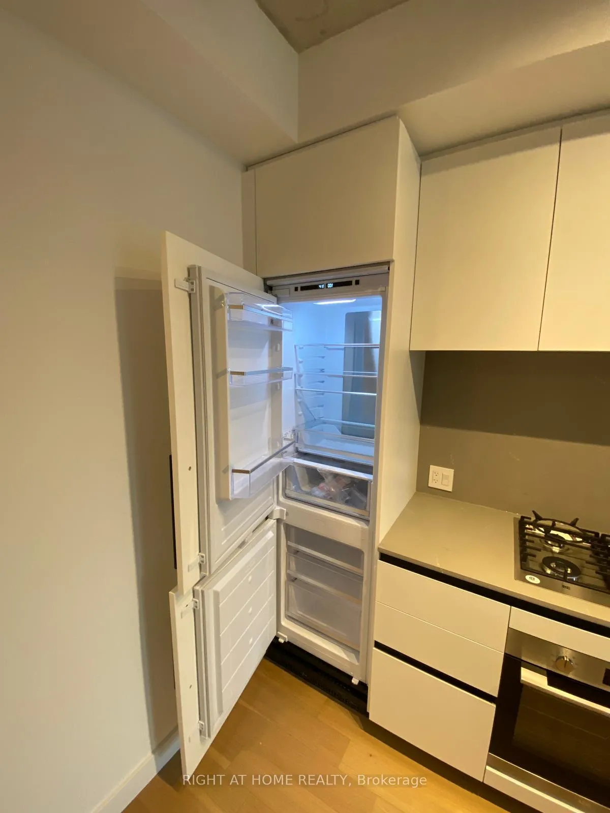 Photo 11 of Unit 329, 1720 Bayview Avenue, Toronto, Mount Pleasant East — HOMEH
