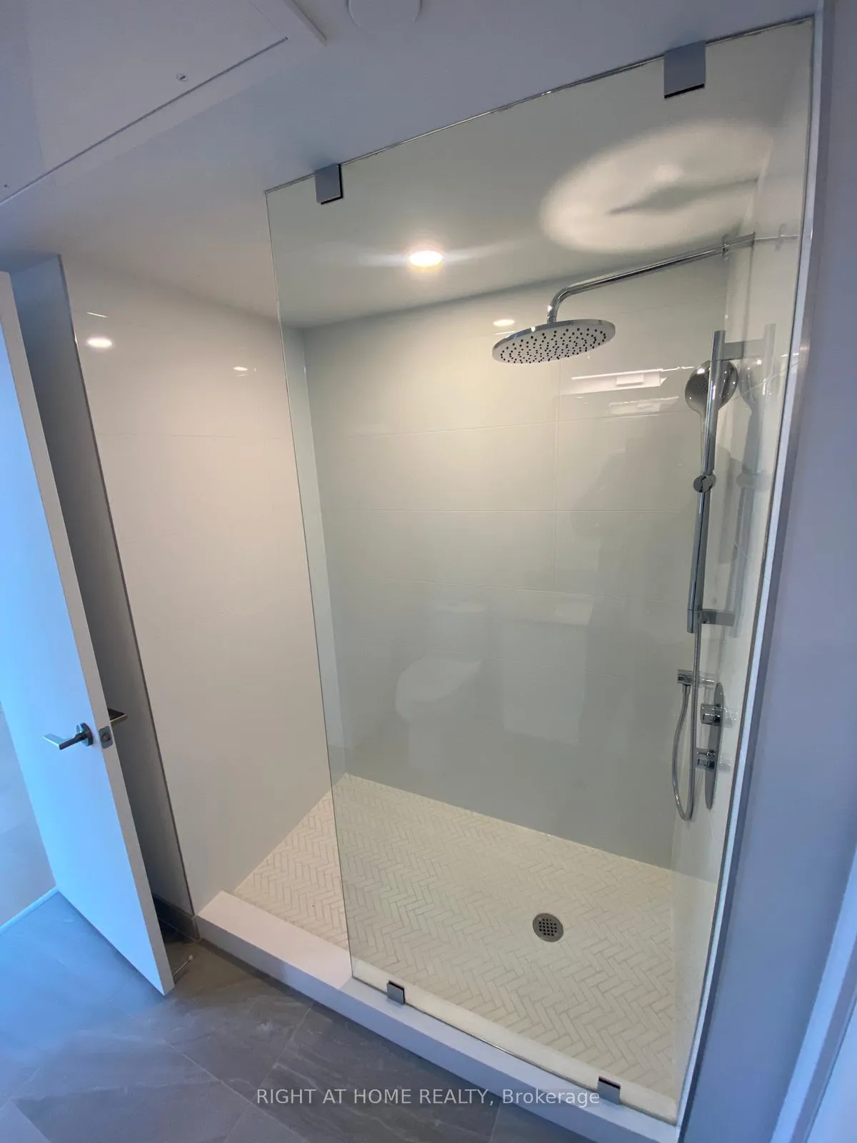 Photo 16 of Unit 329, 1720 Bayview Avenue, Toronto, Mount Pleasant East — HOMEH