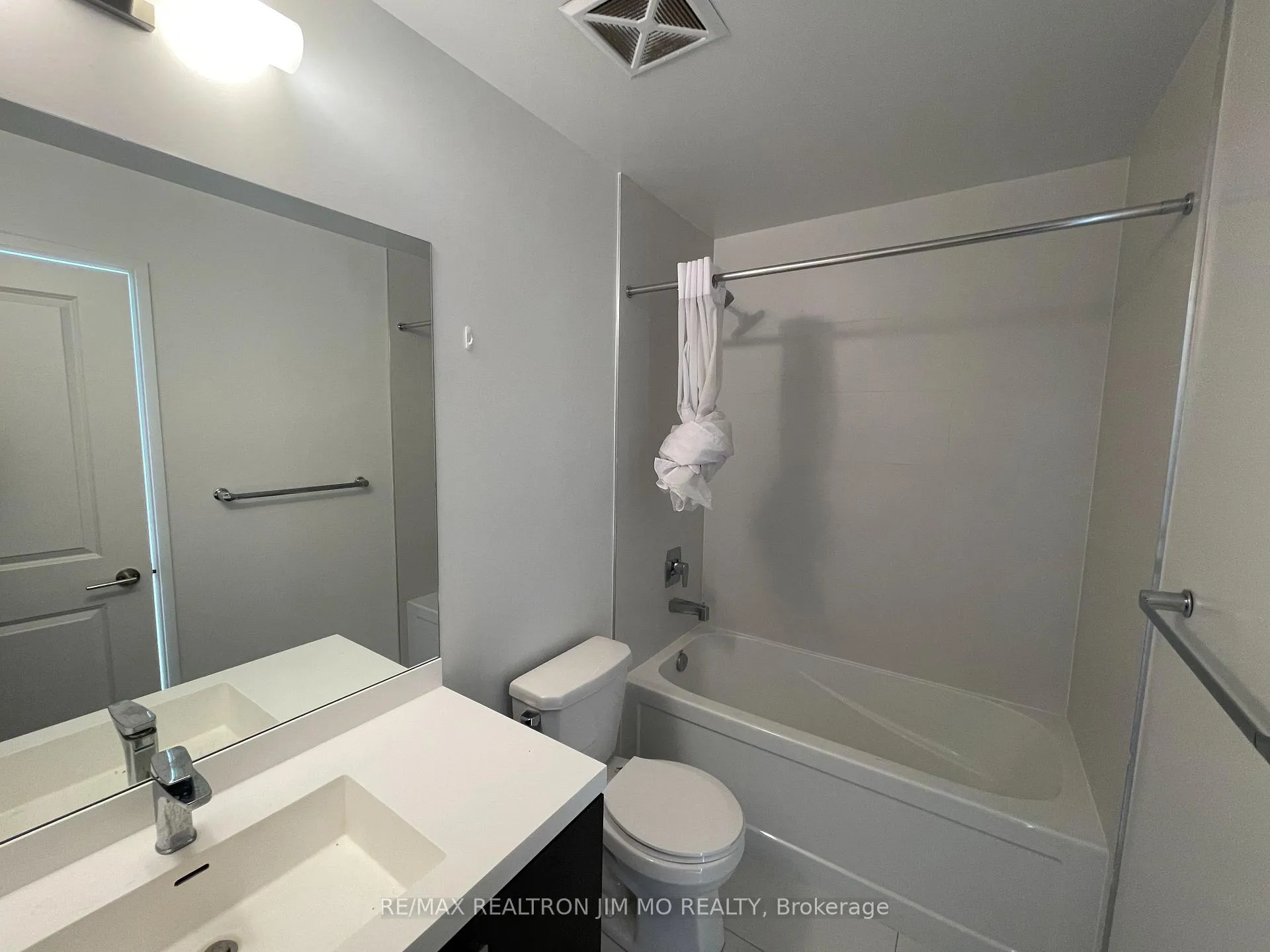Photo 14 of Unit 2808, 8 Nahani Way, Mississauga, Hurontario — HOMEH