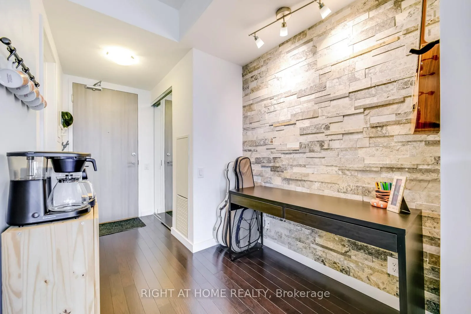 Photo 8 of Unit 3205, 390 Cherry Street, Toronto, Waterfront Communities — HOMEH