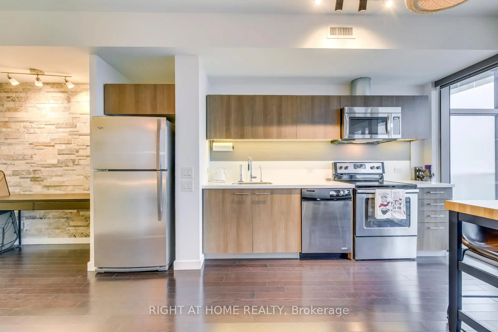 Photo 10 of Unit 3205, 390 Cherry Street, Toronto, Waterfront Communities — HOMEH