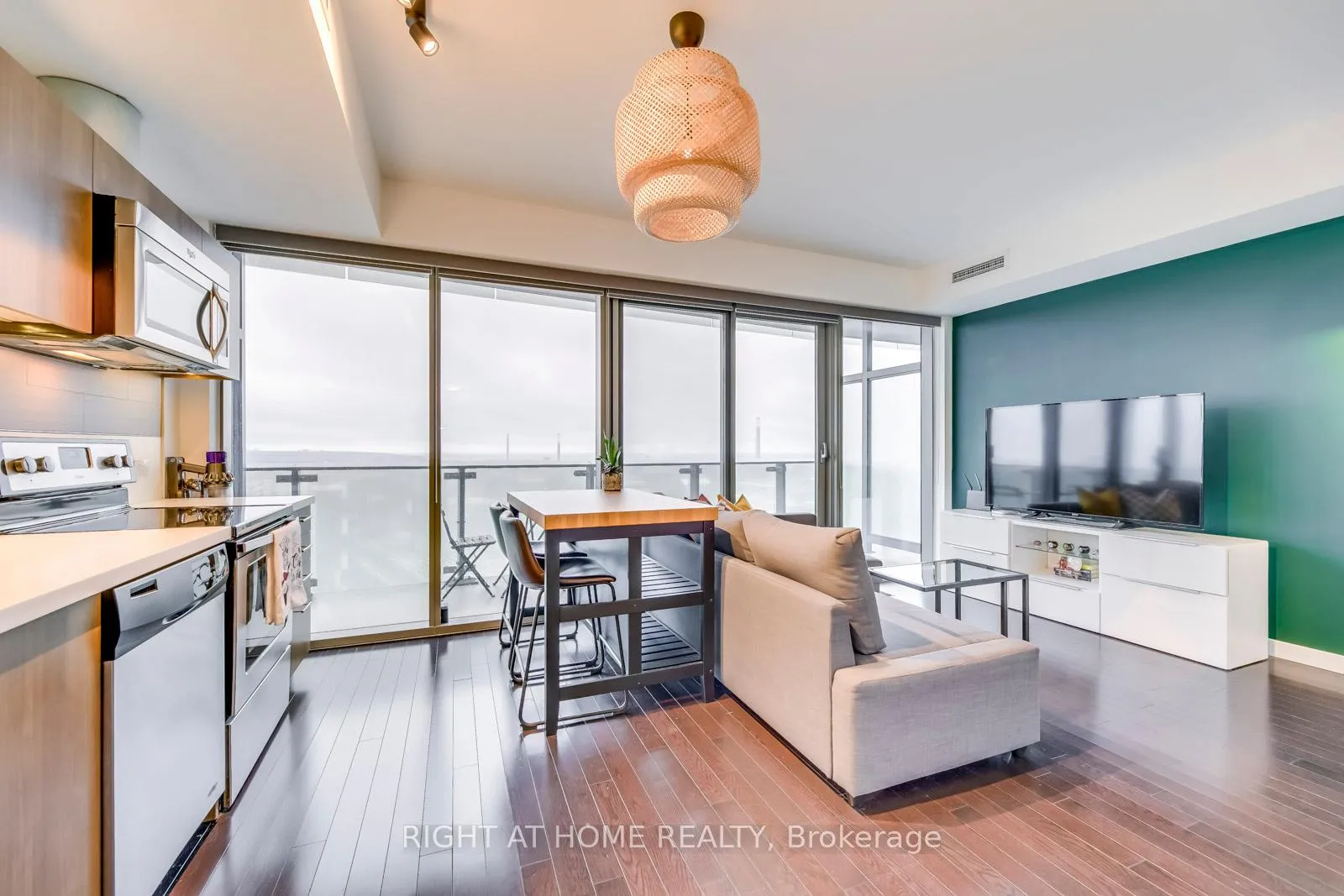 Photo 14 of Unit 3205, 390 Cherry Street, Toronto, Waterfront Communities — HOMEH