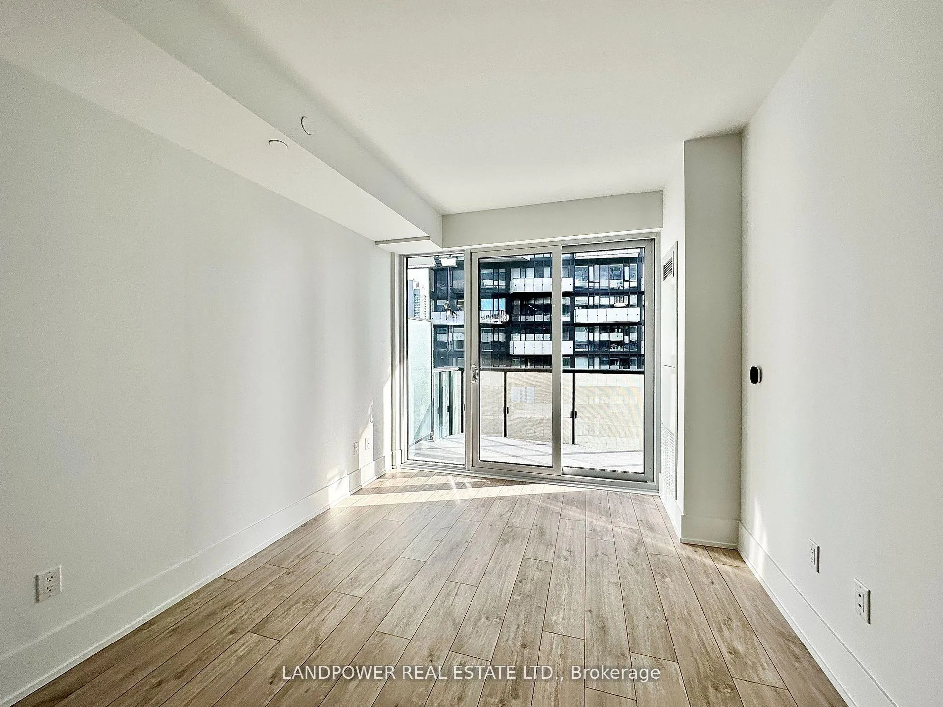 Photo 3 of Unit 1808, 480 Front Street W, Toronto, Waterfront Communities — HOMEH