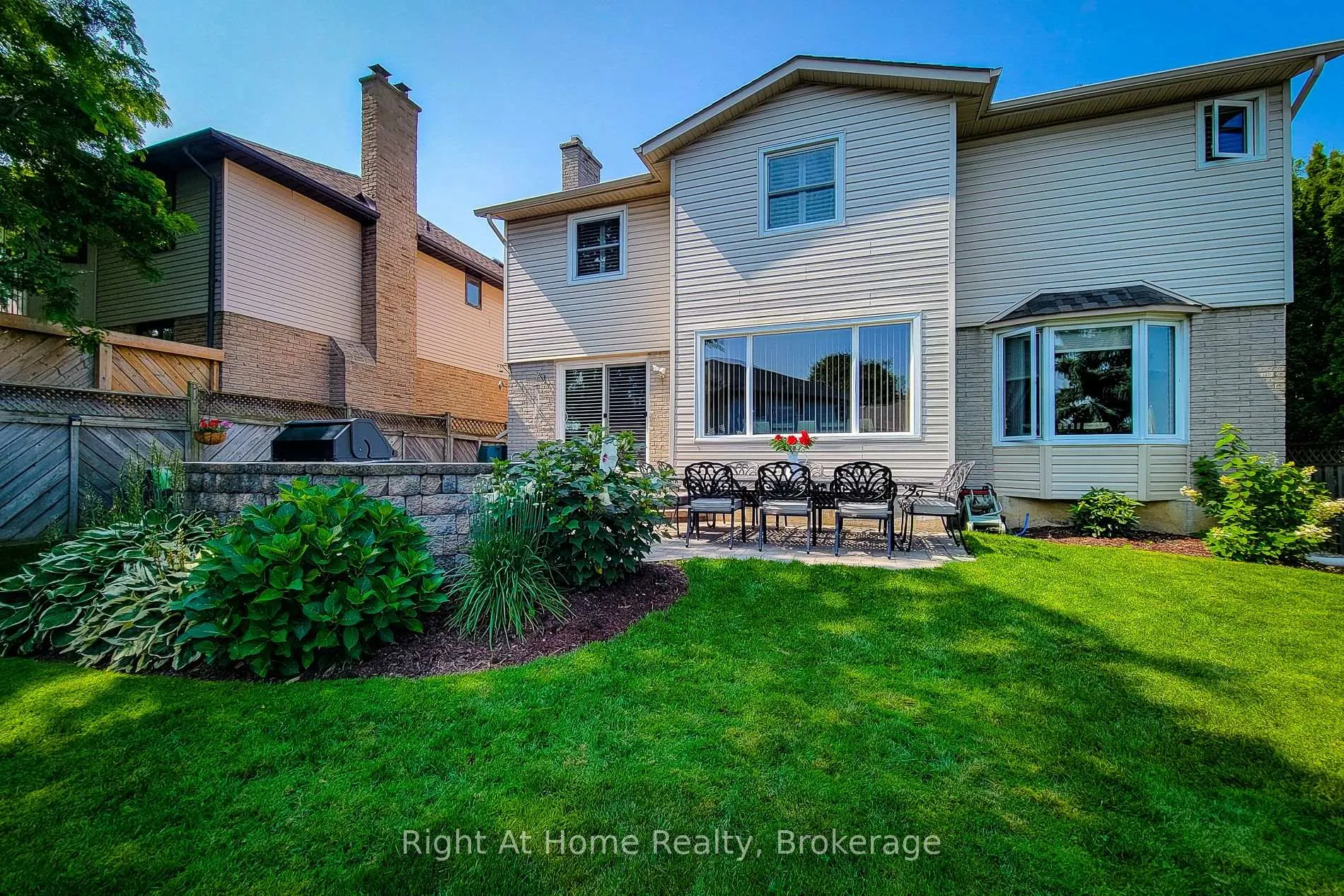 Photo 8 of 133 Lavender Drive, Hamilton, Iroquoia Heights — HOMEH