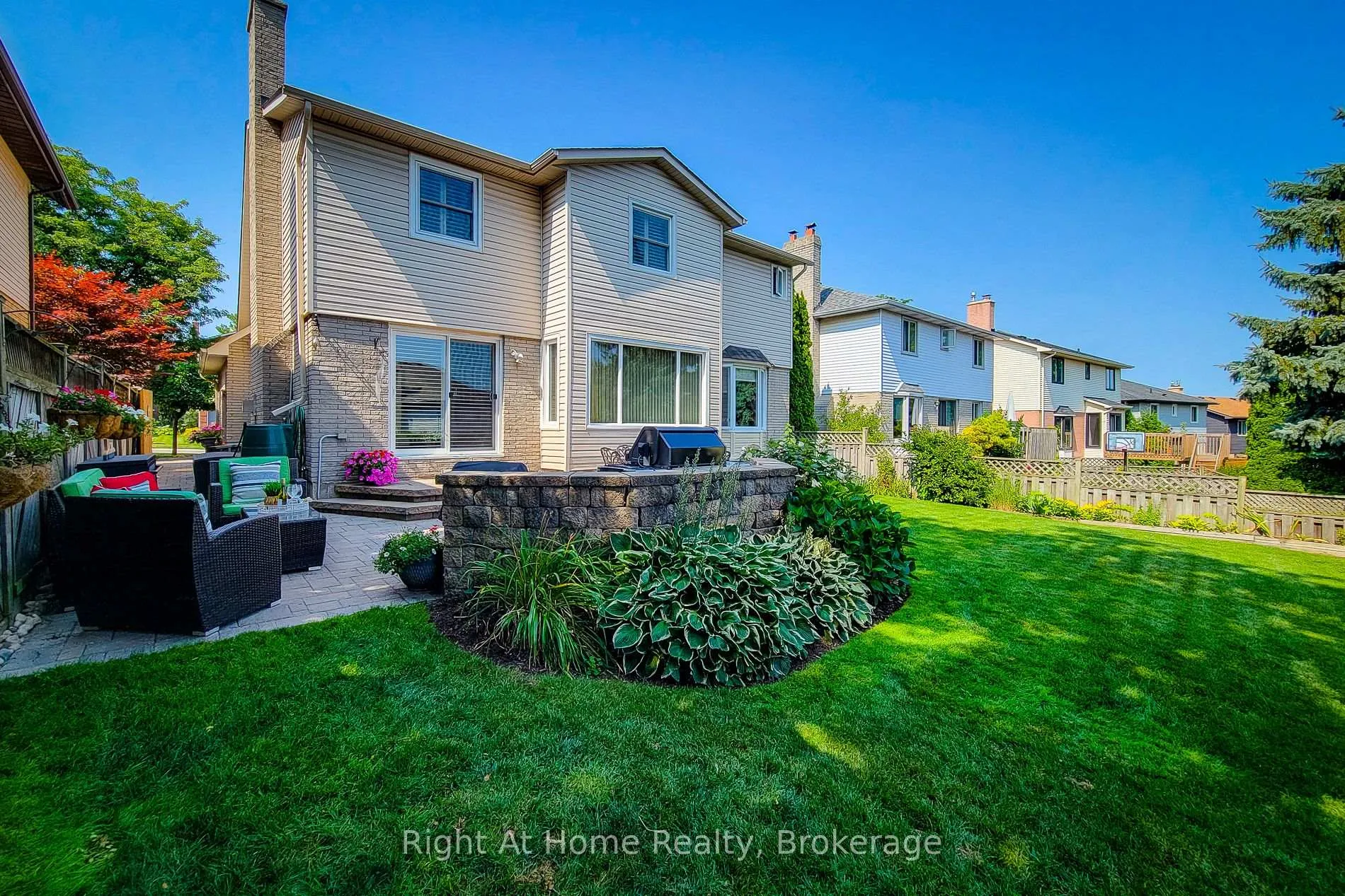 Photo 10 of 133 Lavender Drive, Hamilton, Iroquoia Heights — HOMEH