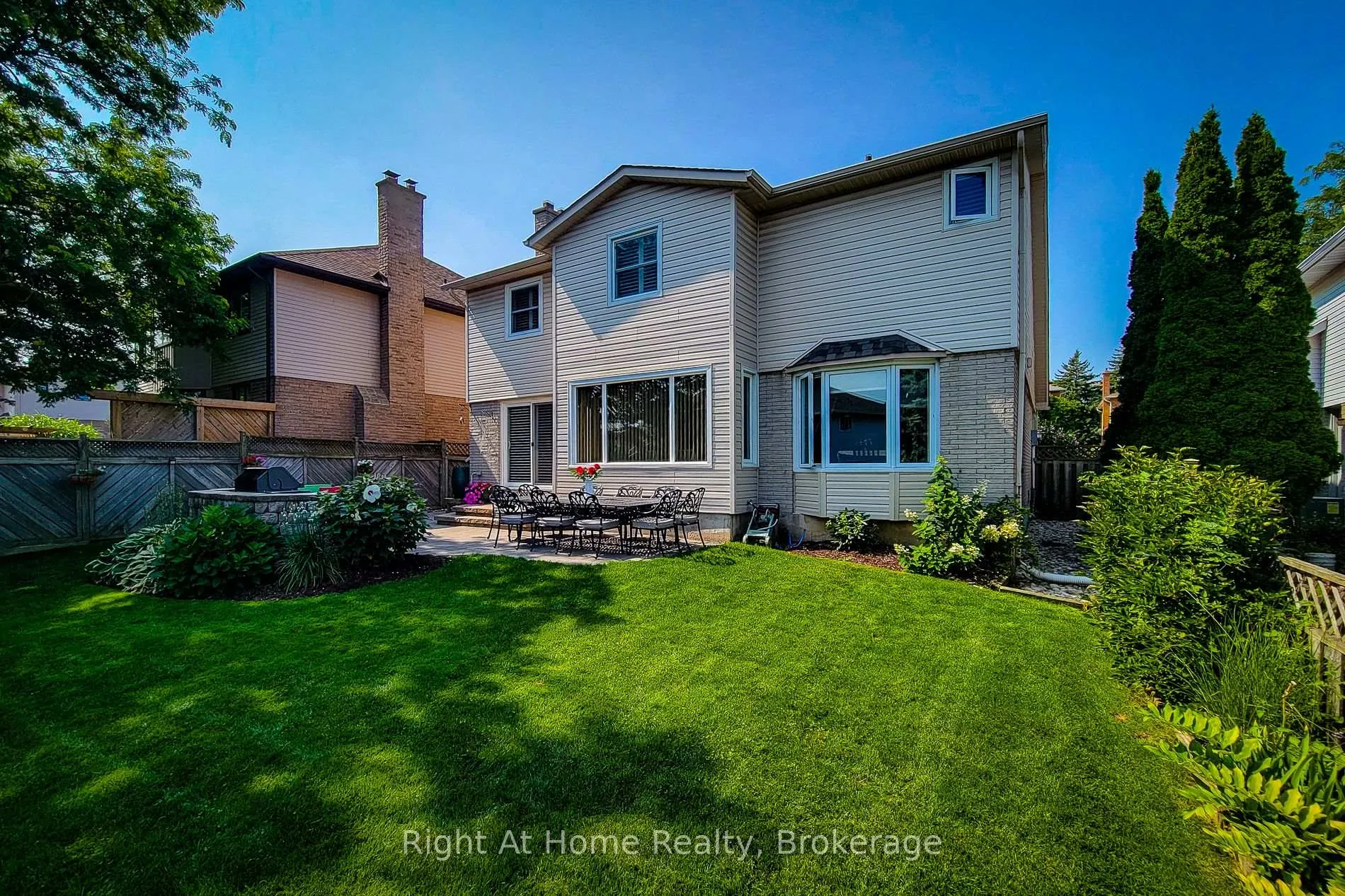 Photo 11 of 133 Lavender Drive, Hamilton, Iroquoia Heights — HOMEH