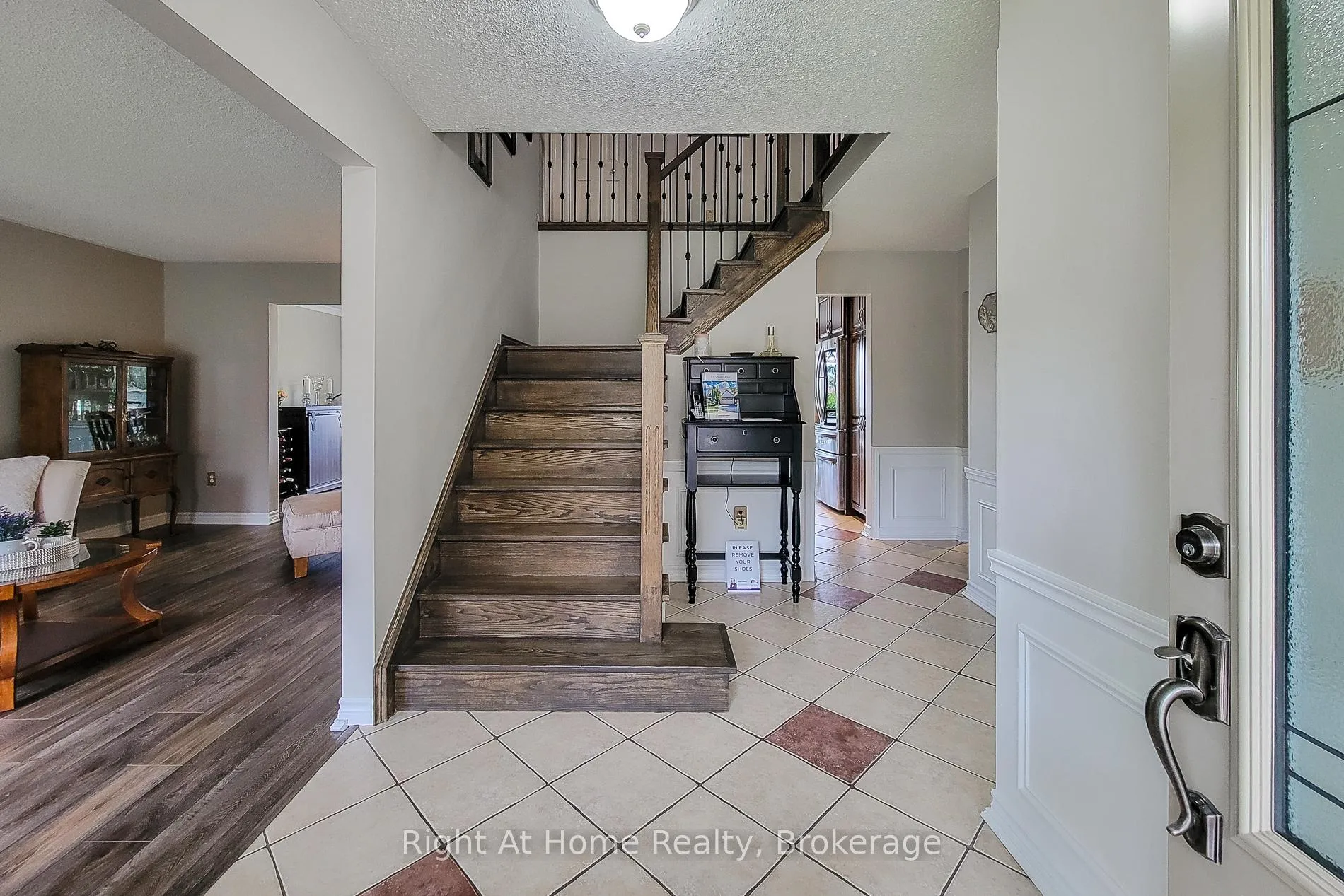 Photo 16 of 133 Lavender Drive, Hamilton, Iroquoia Heights — HOMEH