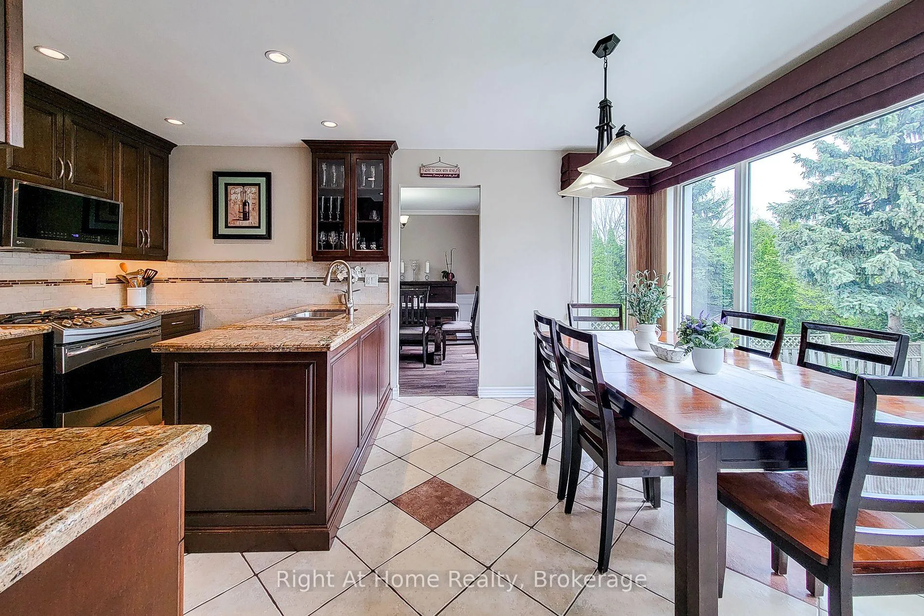 Photo 22 of 133 Lavender Drive, Hamilton, Iroquoia Heights — HOMEH