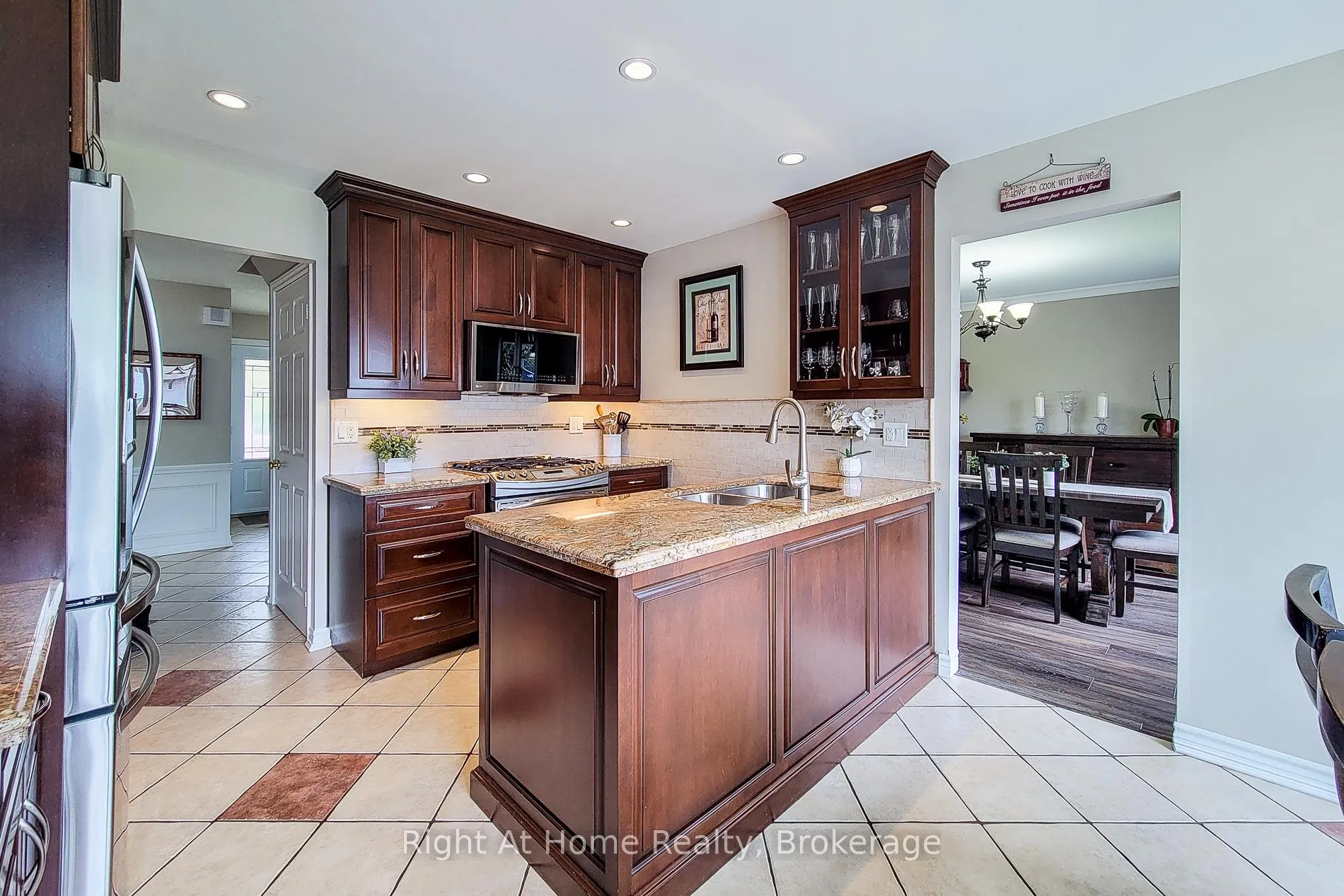 Photo 25 of 133 Lavender Drive, Hamilton, Iroquoia Heights — HOMEH