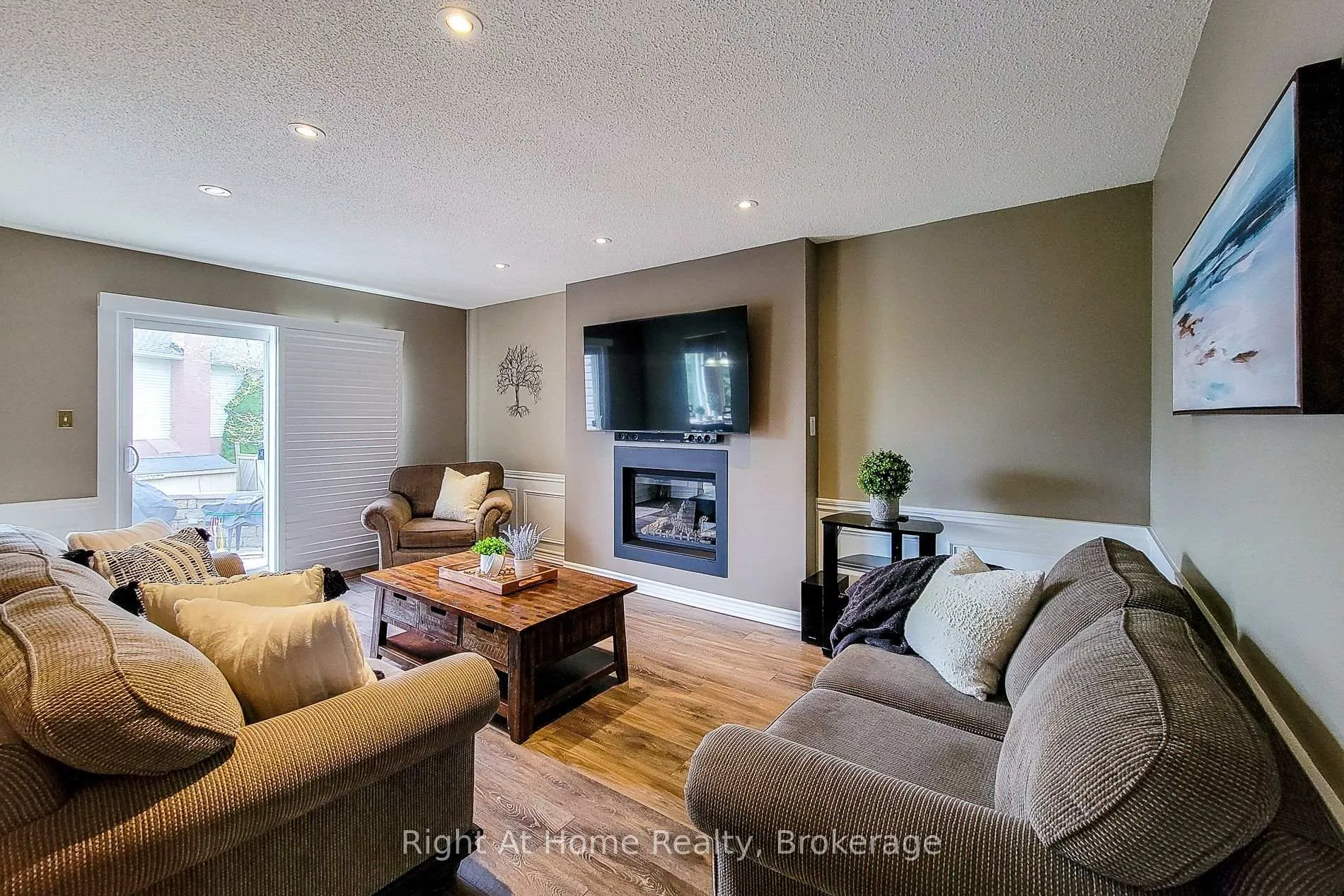 Photo 31 of 133 Lavender Drive, Hamilton, Iroquoia Heights — HOMEH
