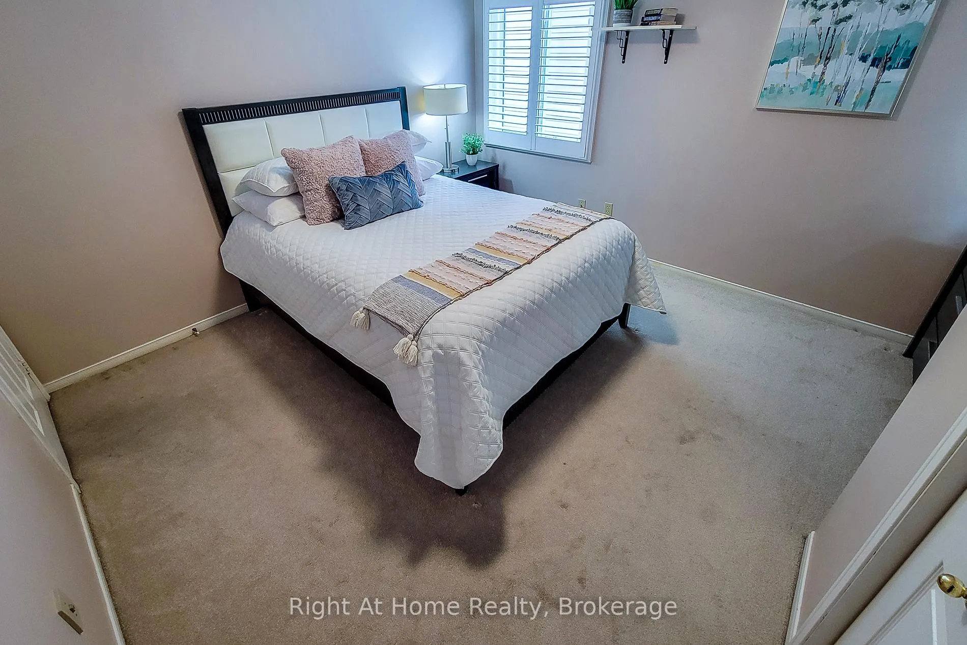 Photo 37 of 133 Lavender Drive, Hamilton, Iroquoia Heights — HOMEH