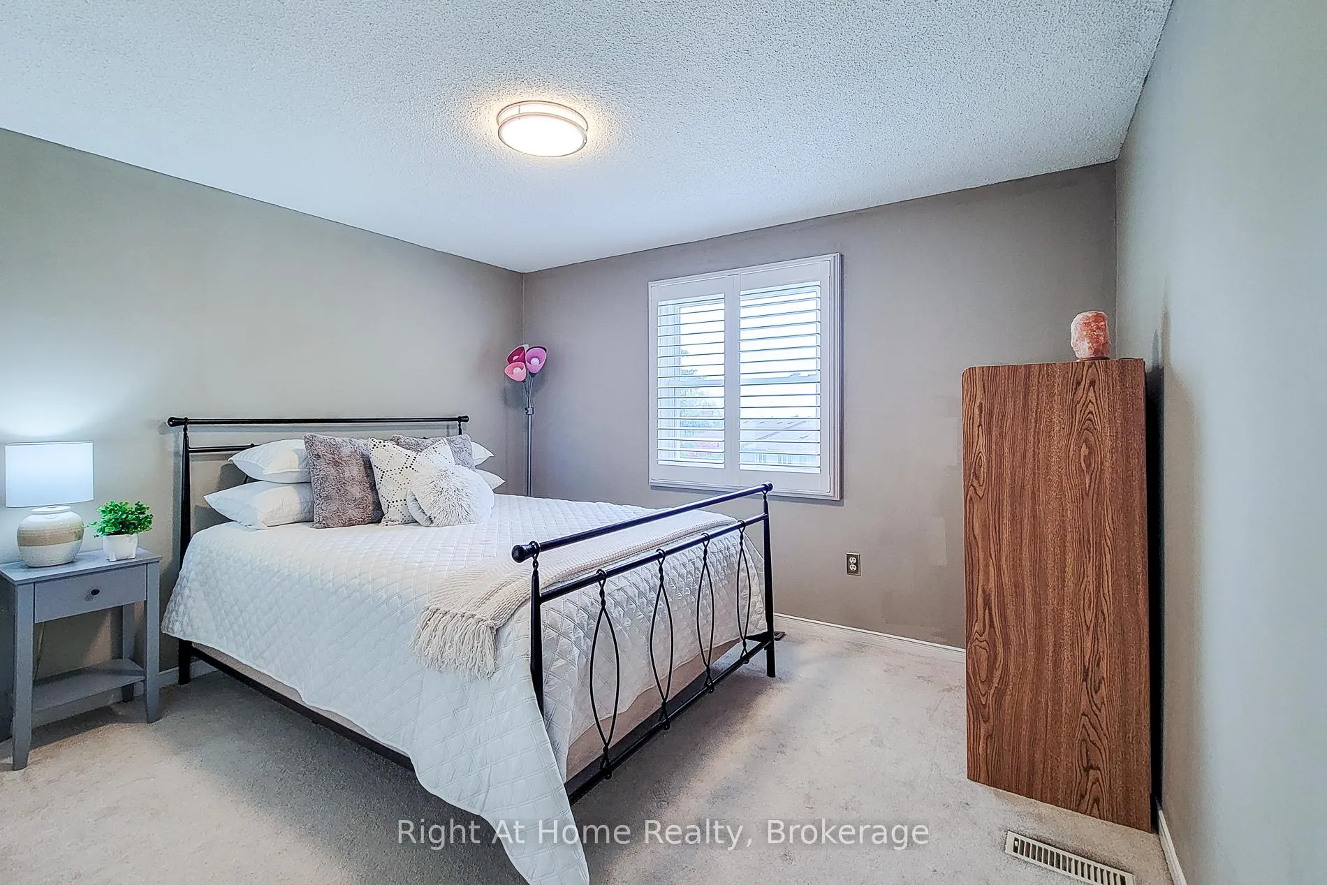 Photo 41 of 133 Lavender Drive, Hamilton, Iroquoia Heights — HOMEH