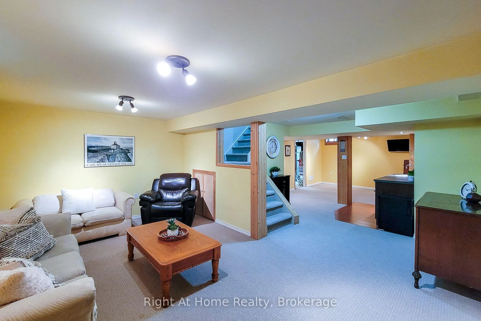 Photo 43 of 133 Lavender Drive, Hamilton, Iroquoia Heights — HOMEH