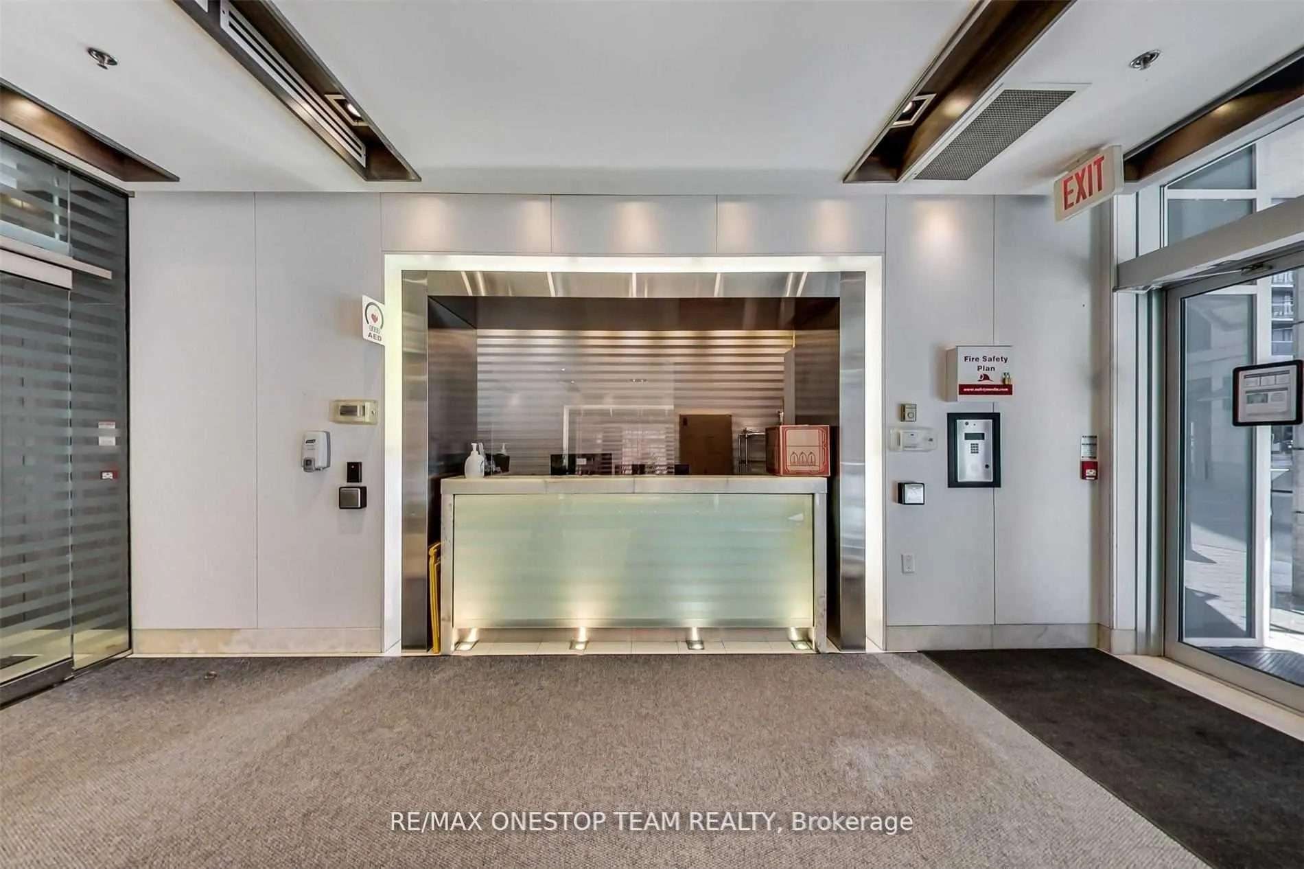 Photo 2 of Unit 406, 21 Carlton Street, Toronto, Church-Yonge Corridor — HOMEH