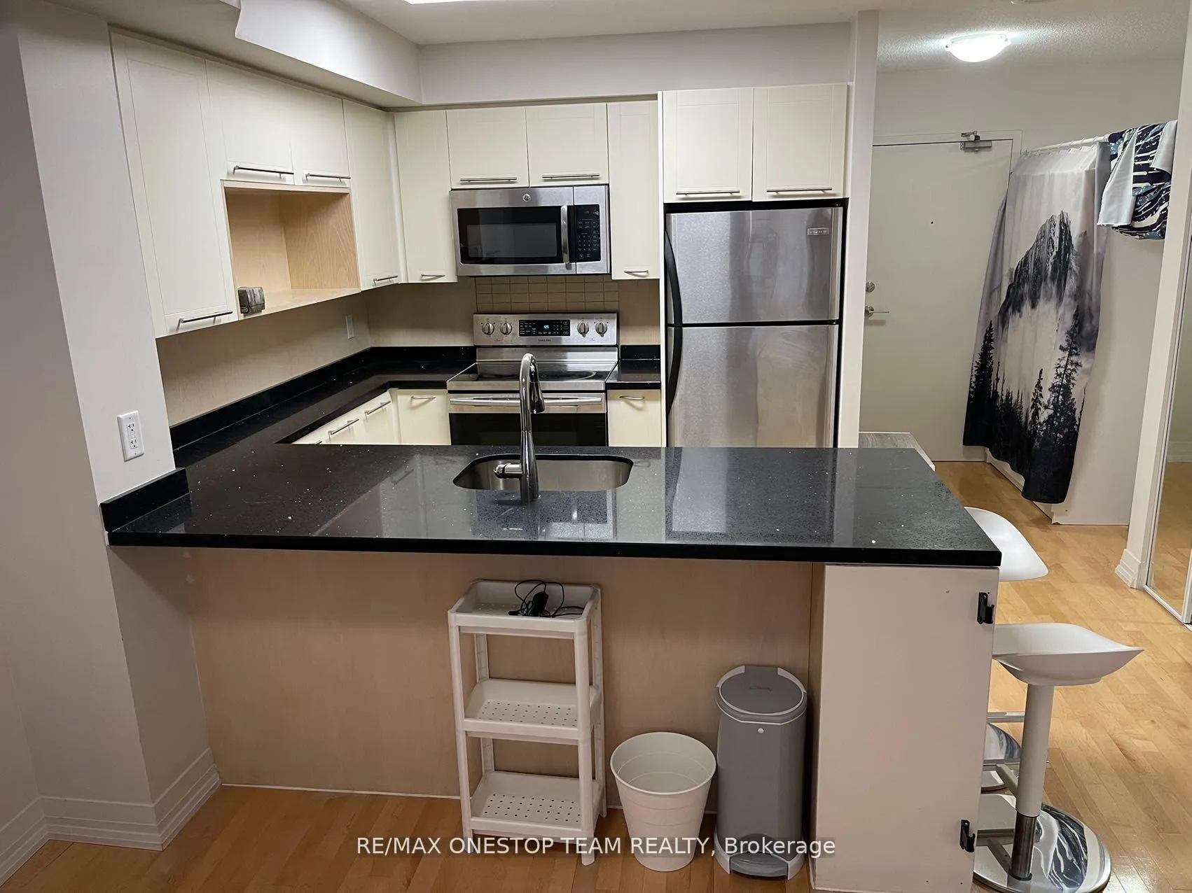 Photo 4 of Unit 406, 21 Carlton Street, Toronto, Church-Yonge Corridor — HOMEH
