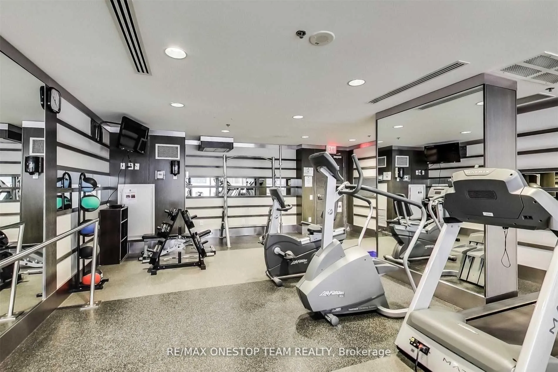 Photo 14 of Unit 406, 21 Carlton Street, Toronto, Church-Yonge Corridor — HOMEH