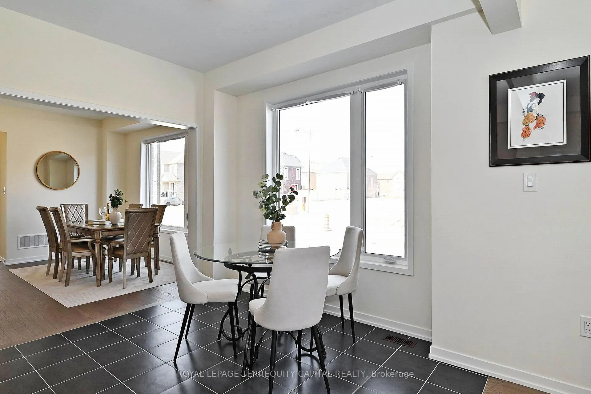 Photo 18 of 211 Grand Trunk Avenue, Vaughan, Patterson — HOMEH