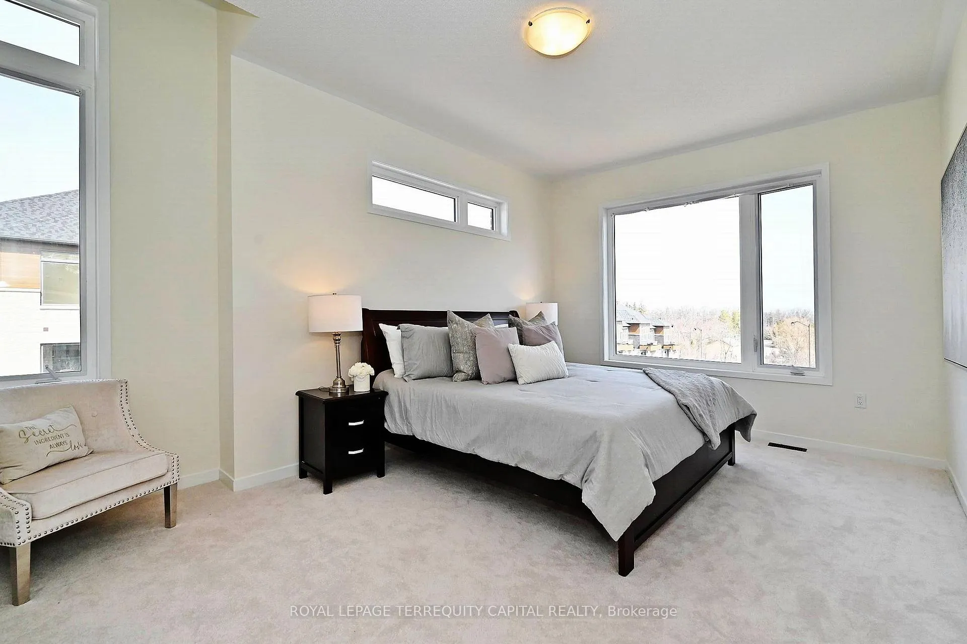 Photo 25 of 211 Grand Trunk Avenue, Vaughan, Patterson — HOMEH