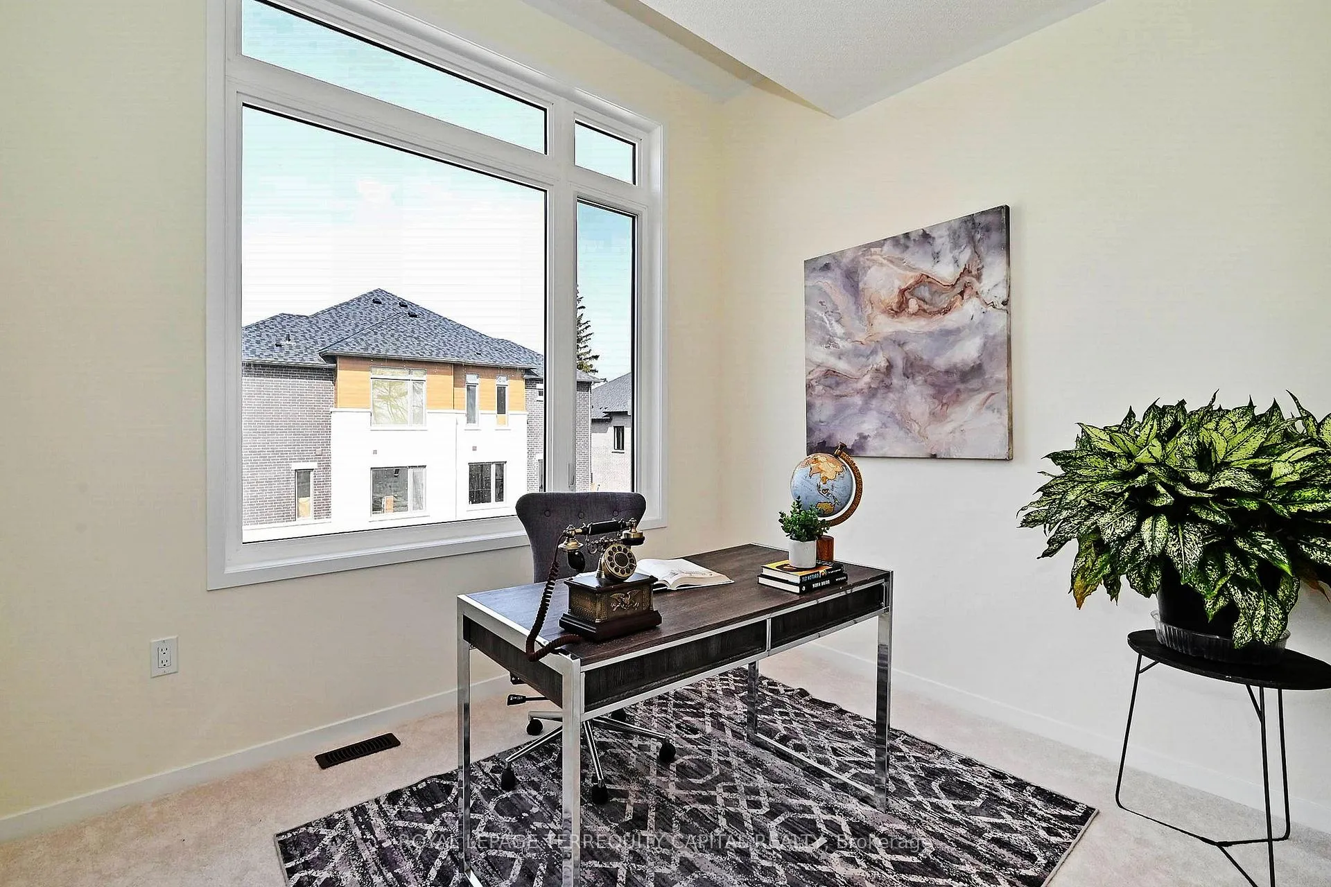 Photo 35 of 211 Grand Trunk Avenue, Vaughan, Patterson — HOMEH