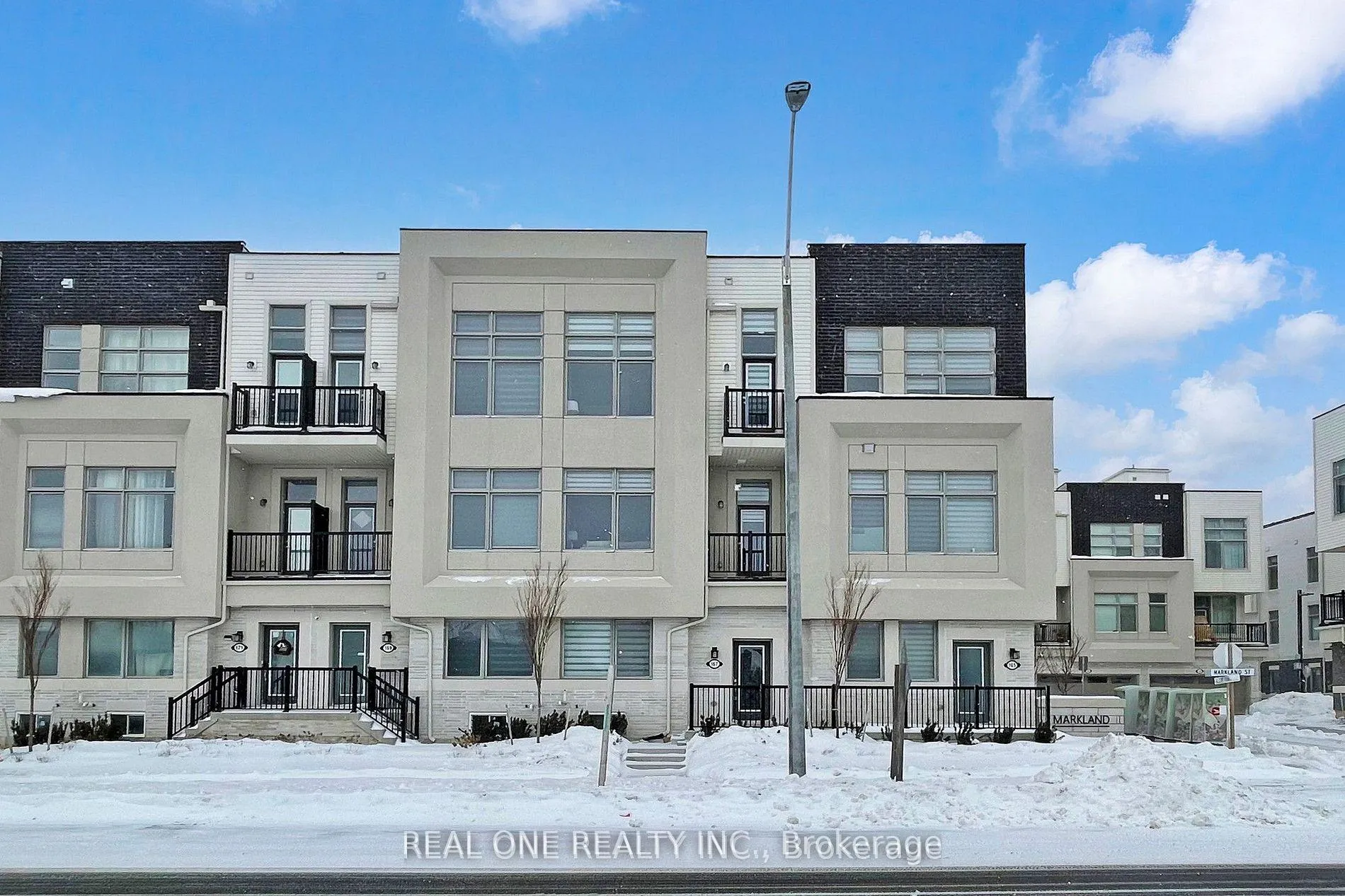 Photo 2 of 167 Markland Street, Markham, Cachet — HOMEH