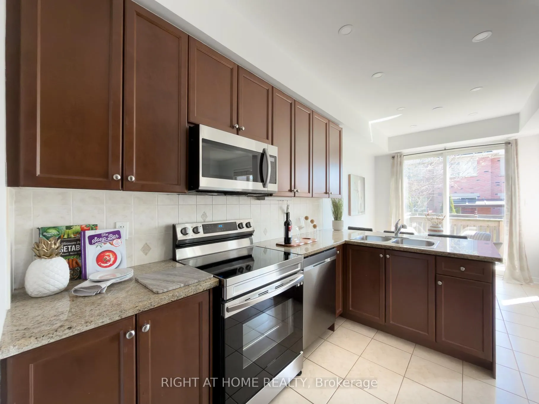 Photo 8 of 4200 Rawlins Common, Burlington, Rose — HOMEH