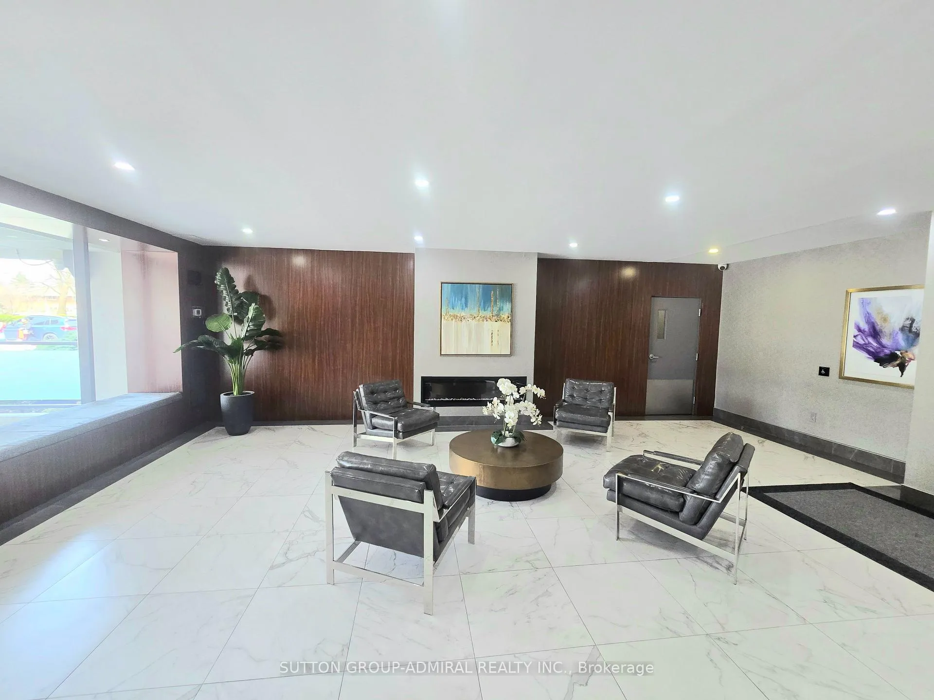 Photo 3 of Unit 1004, 50 Inverlochy Boulevard, Markham, Royal Orchard — HOMEH