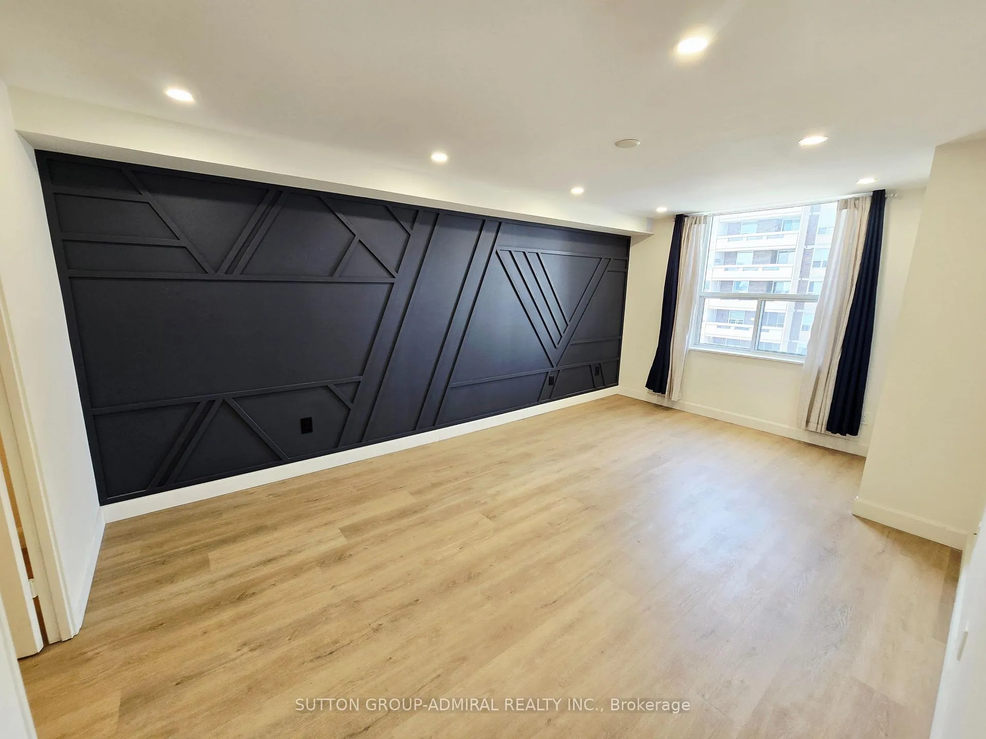 Photo 15 of Unit 1004, 50 Inverlochy Boulevard, Markham, Royal Orchard — HOMEH