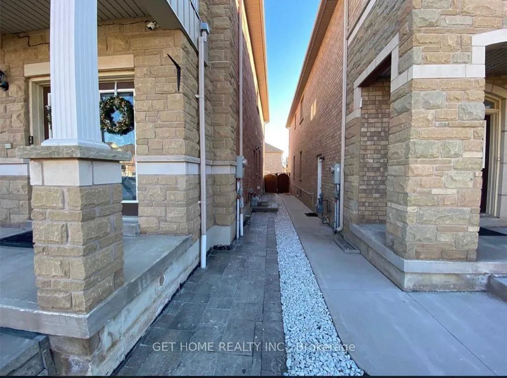 Photo 2 of Unit #Upper, 107 Fandango Drive, Brampton, Credit Valley — HOMEH