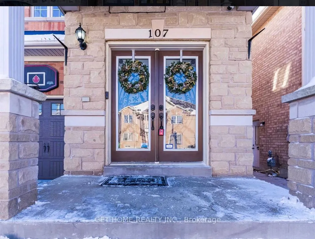 Photo 3 of Unit #Upper, 107 Fandango Drive, Brampton, Credit Valley — HOMEH