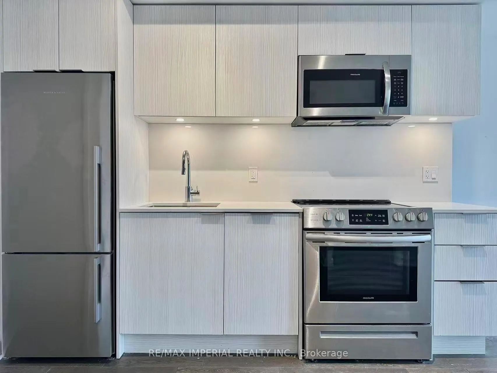 Photo 3 of Unit 1708, 25 Richmond Street E, Toronto, Church-Yonge Corridor — HOMEH