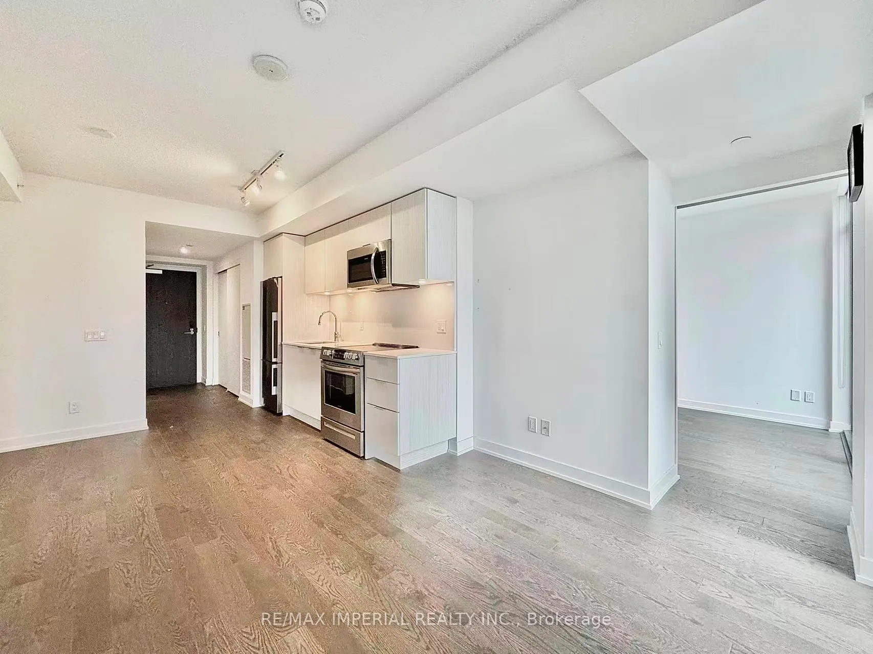 Photo 5 of Unit 1708, 25 Richmond Street E, Toronto, Church-Yonge Corridor — HOMEH