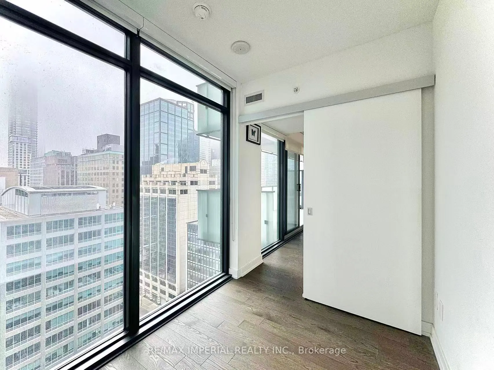 Photo 7 of Unit 1708, 25 Richmond Street E, Toronto, Church-Yonge Corridor — HOMEH