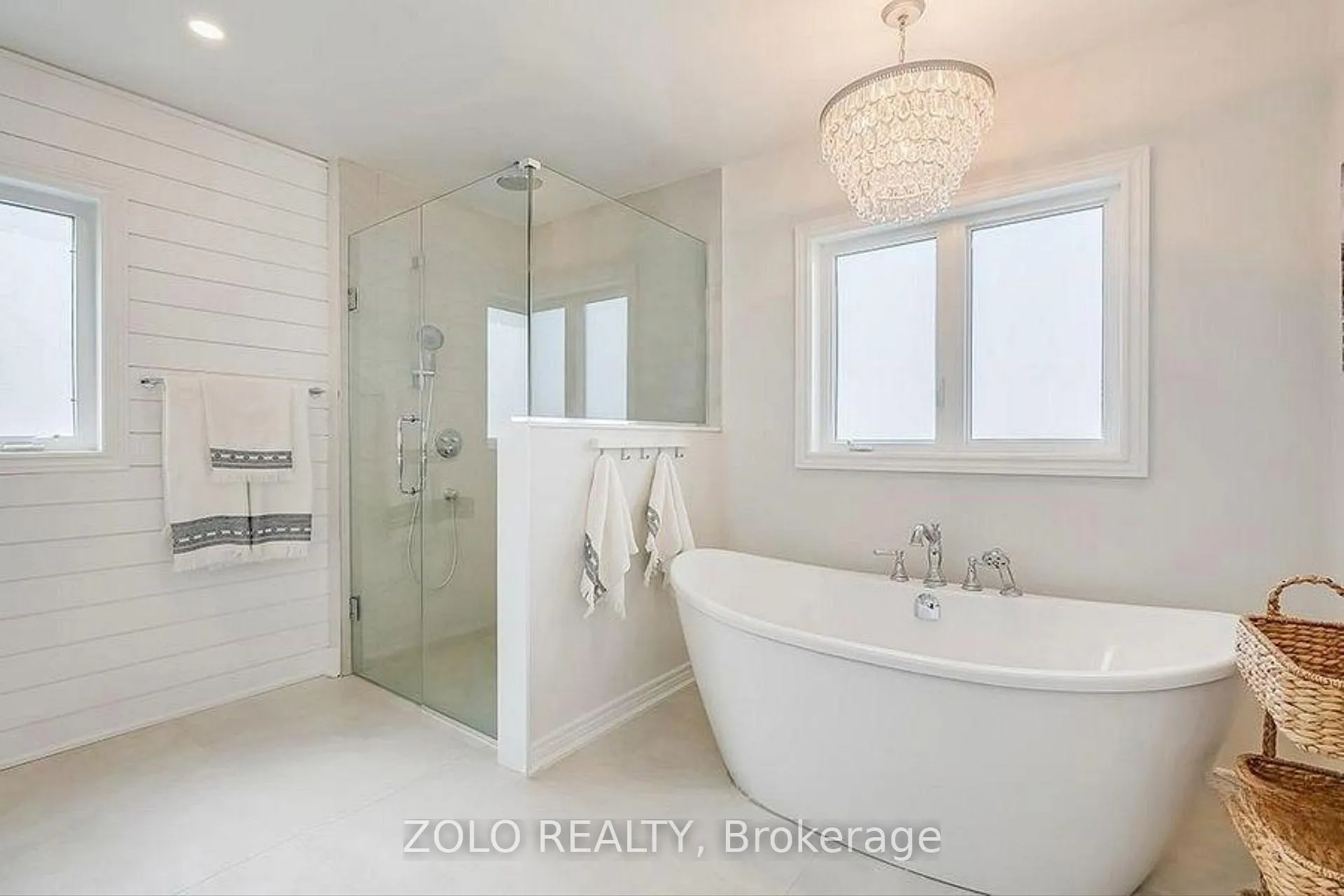 Photo 43 of 107 Attridge Crescent, Hamilton, Waterdown — HOMEH