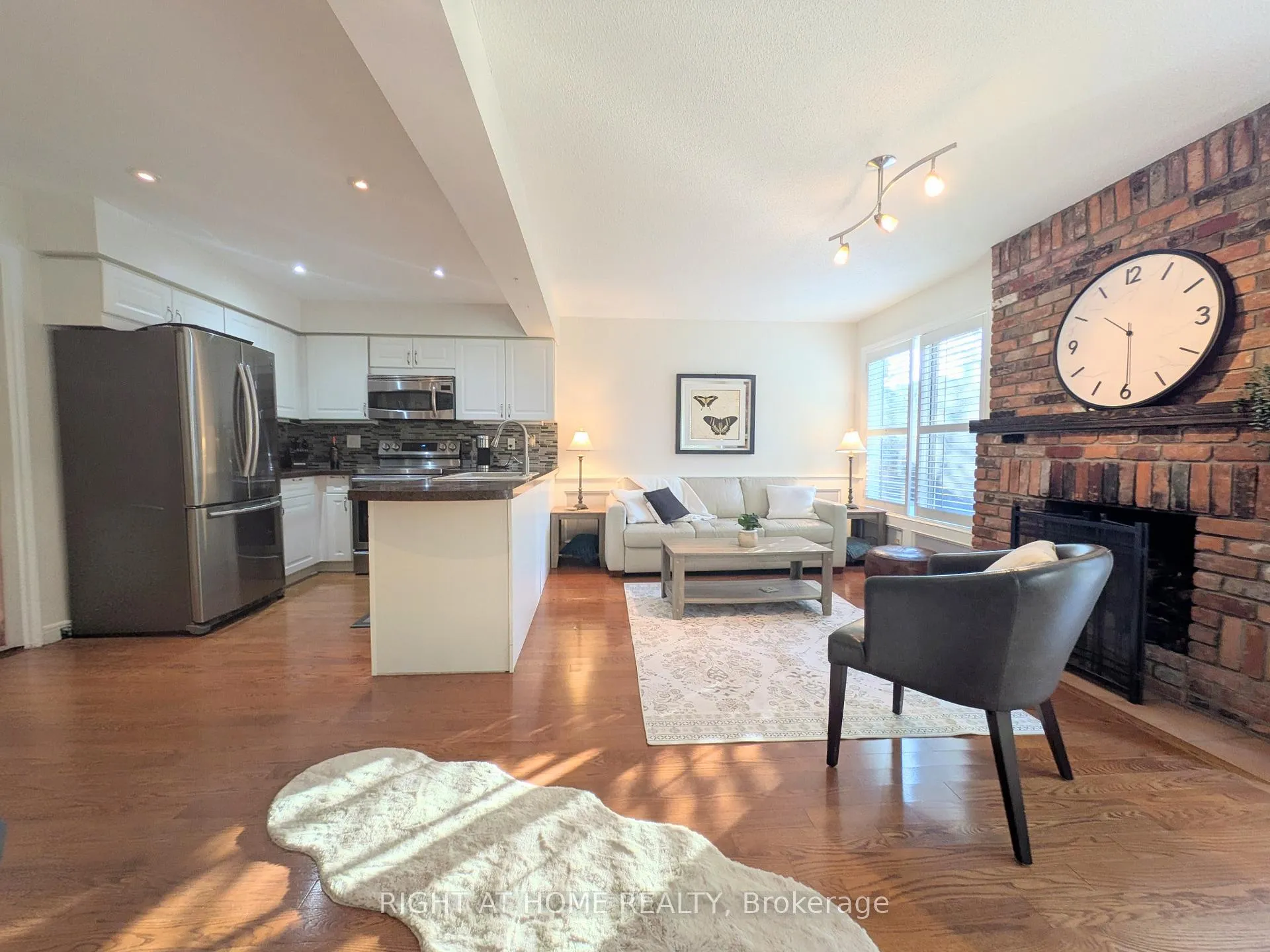 Photo 3 of 2096 Blacksmith Lane, Oakville, Glen Abbey — HOMEH