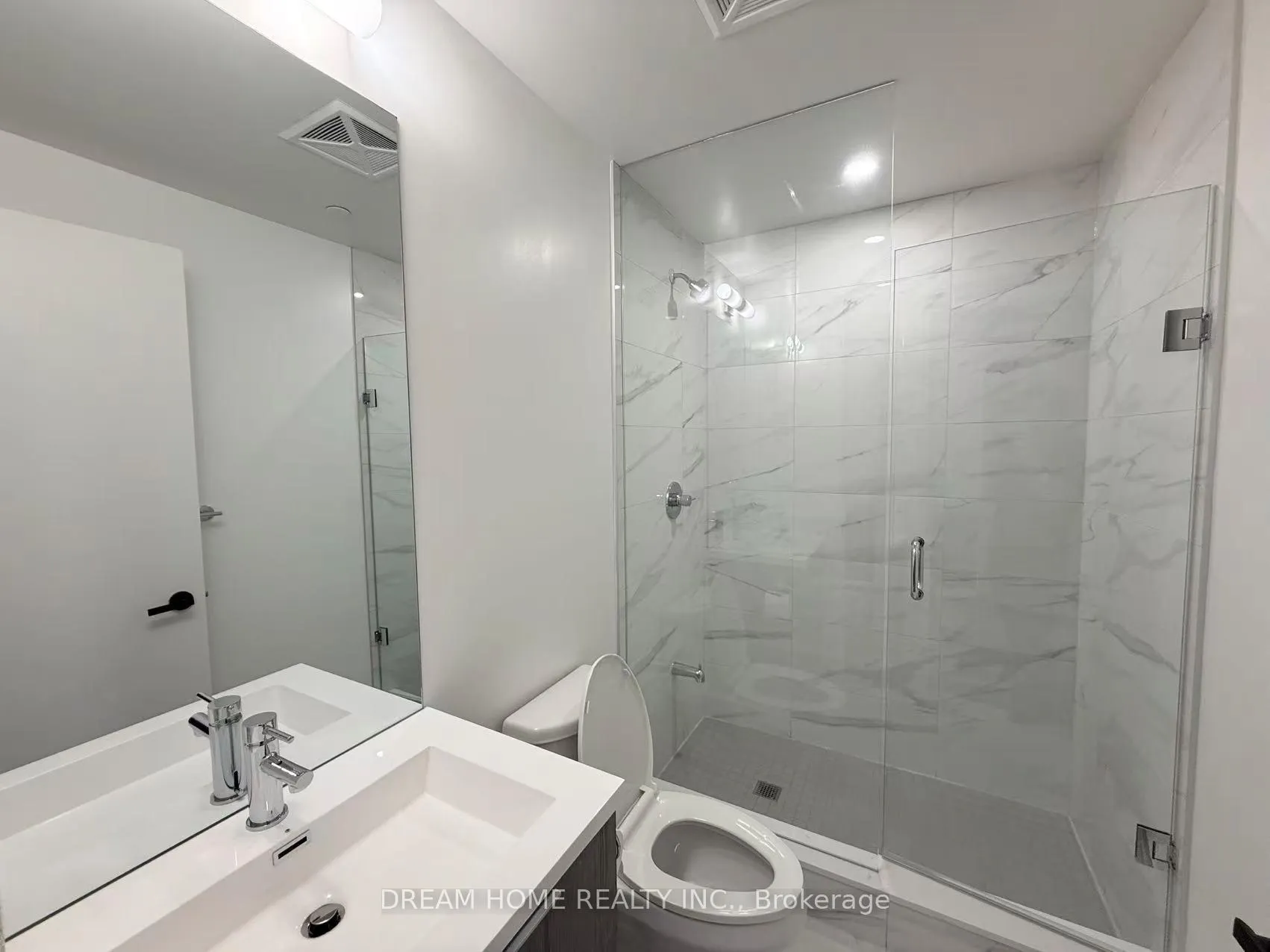 Photo 3 of Unit 2921, 8 Interchange Way, Vaughan, Vaughan Corporate Centre — HOMEH