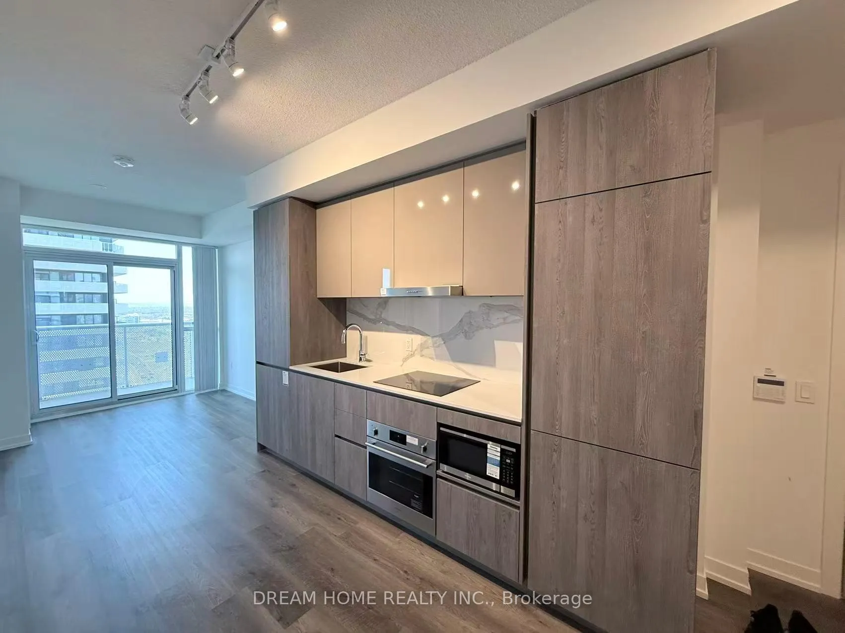 Photo 6 of Unit 2921, 8 Interchange Way, Vaughan, Vaughan Corporate Centre — HOMEH