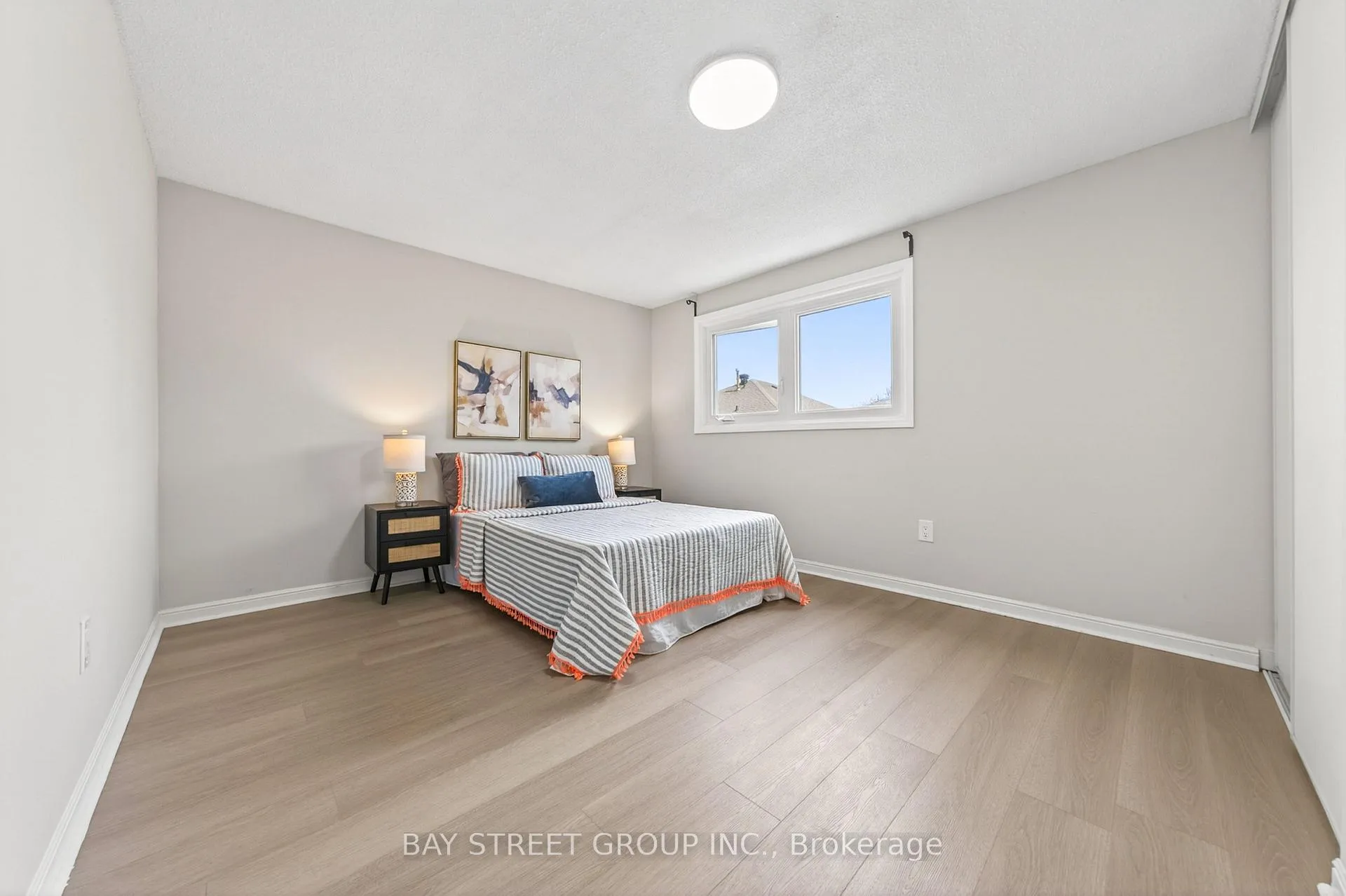 Photo 27 of 33 Winborne Drive, Vaughan, Brownridge — HOMEH