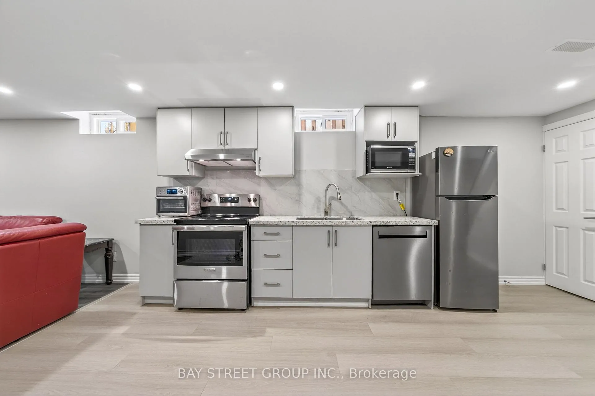 Photo 37 of 33 Winborne Drive, Vaughan, Brownridge — HOMEH
