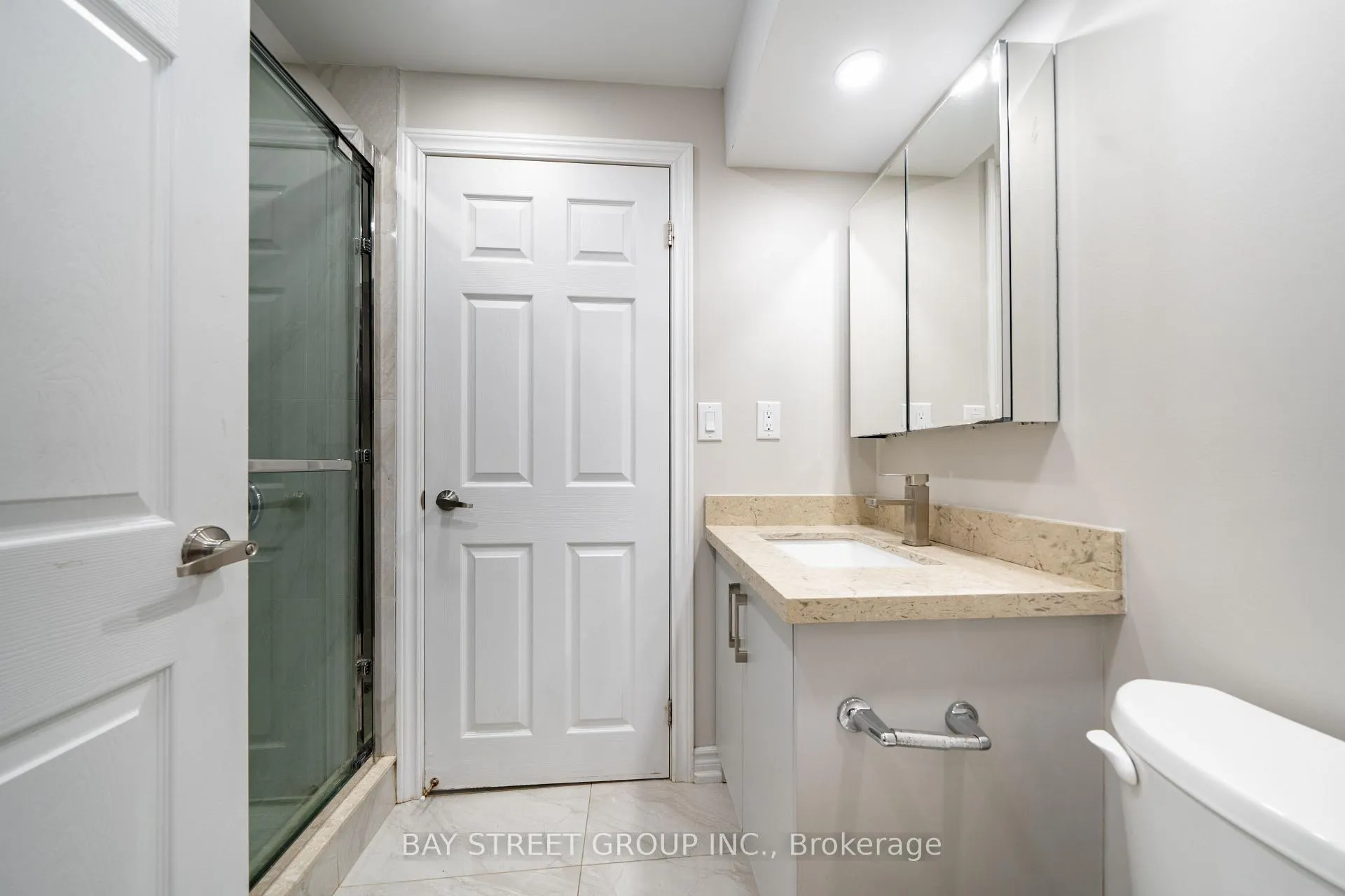 Photo 39 of 33 Winborne Drive, Vaughan, Brownridge — HOMEH