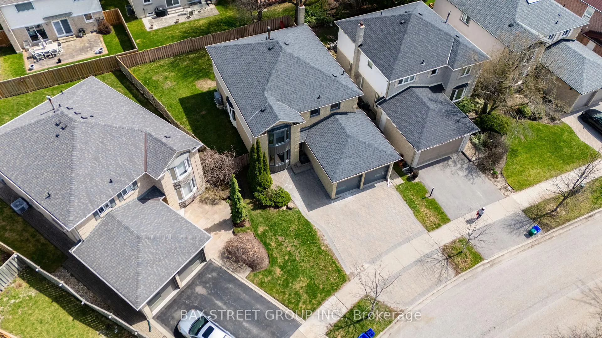 Photo 45 of 33 Winborne Drive, Vaughan, Brownridge — HOMEH