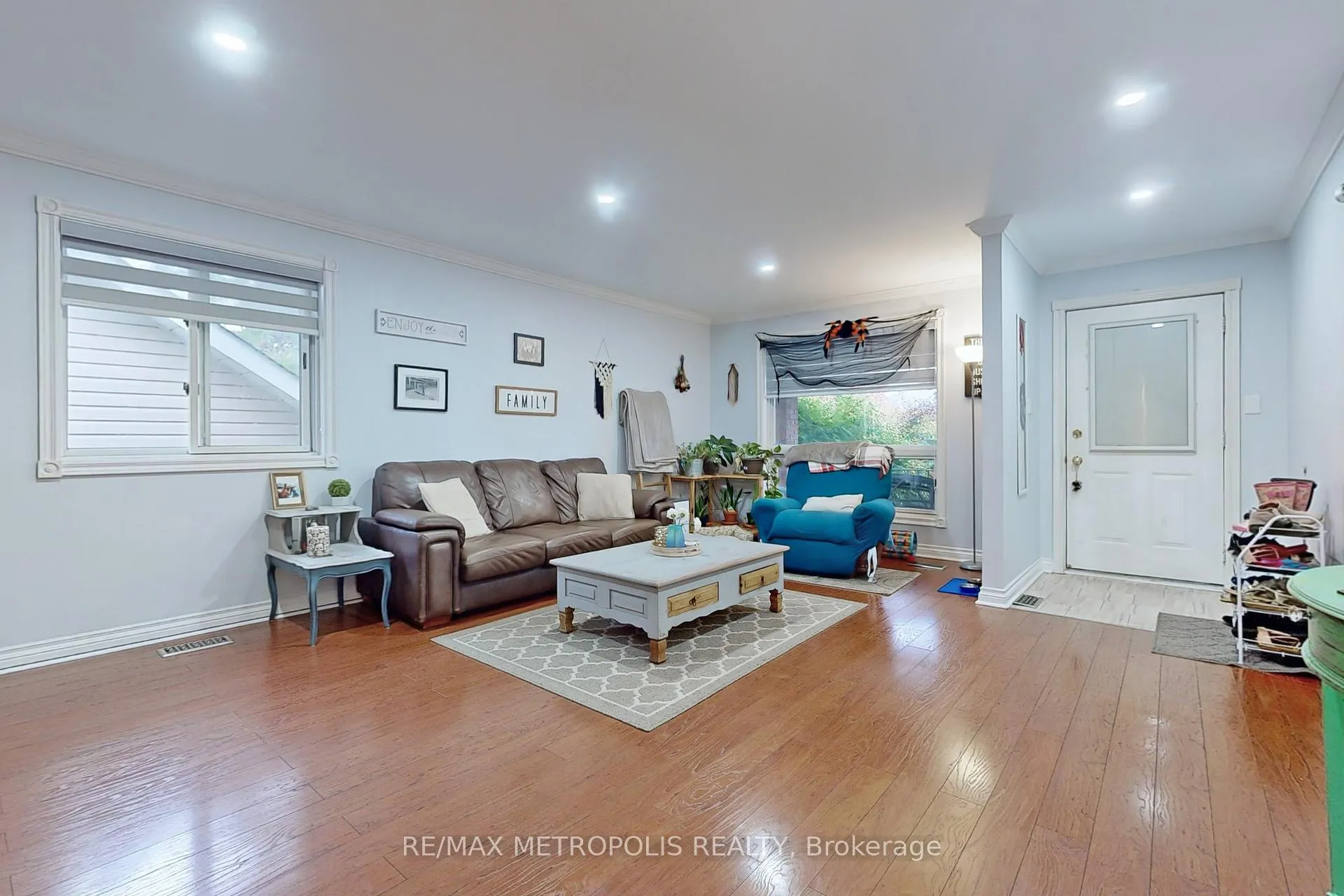 Photo 7 of 709 Keates Avenue, Oshawa, Donevan — HOMEH