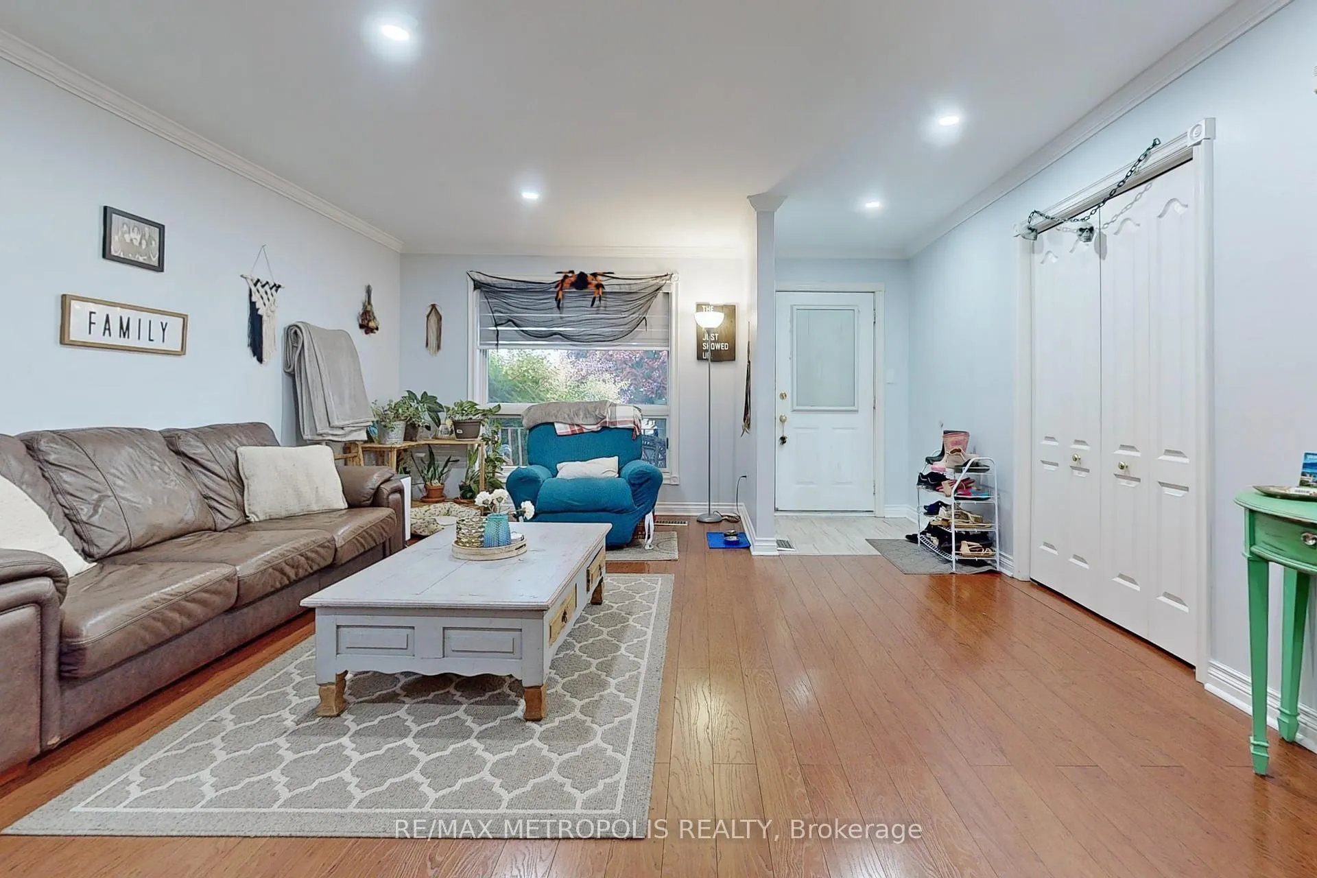 Photo 8 of 709 Keates Avenue, Oshawa, Donevan — HOMEH