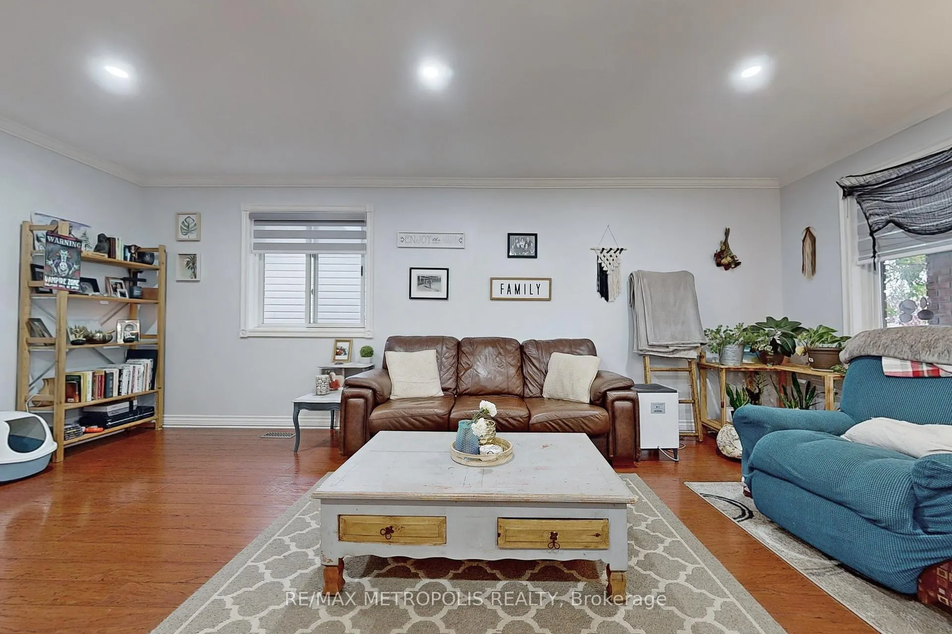 Photo 10 of 709 Keates Avenue, Oshawa, Donevan — HOMEH