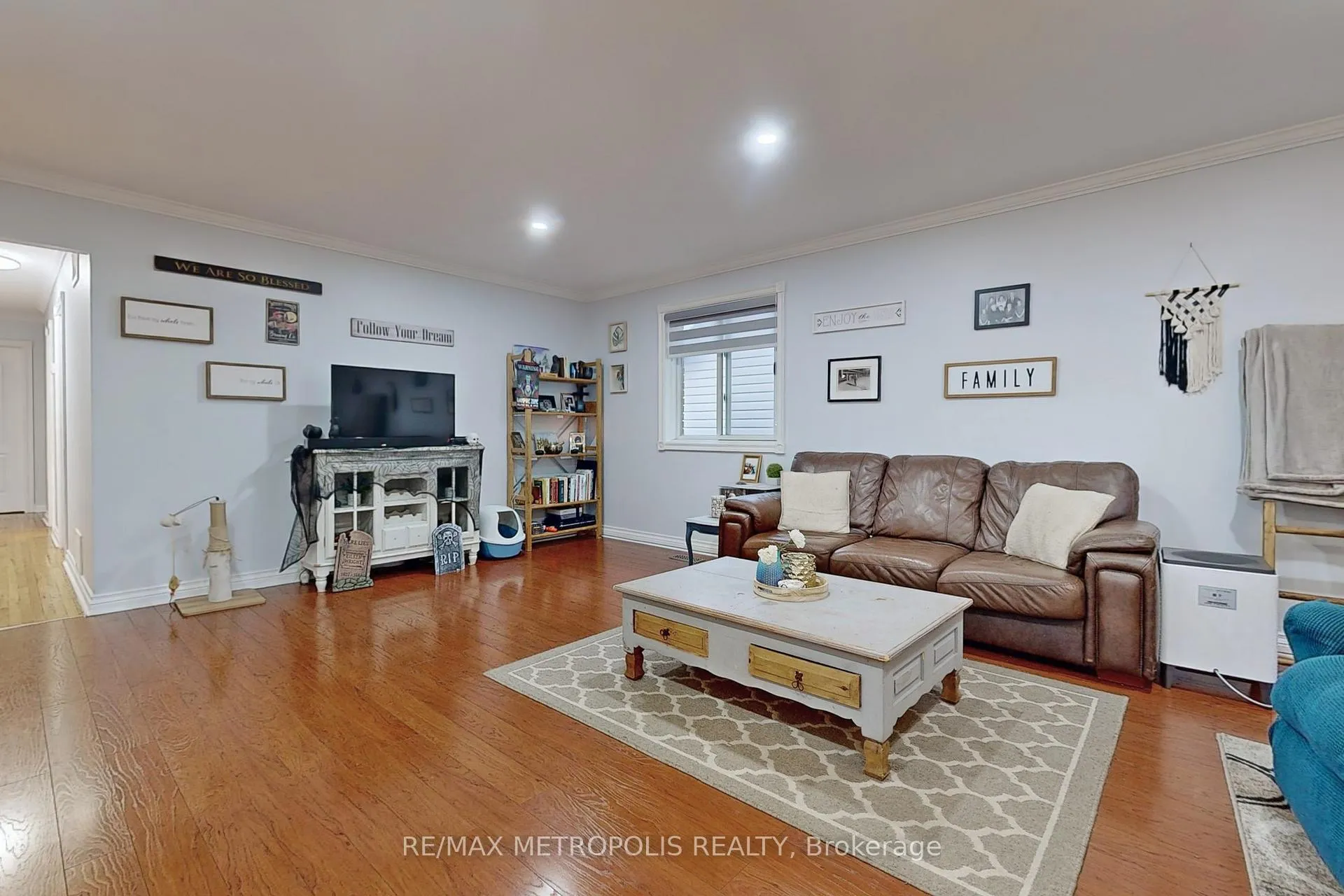 Photo 11 of 709 Keates Avenue, Oshawa, Donevan — HOMEH