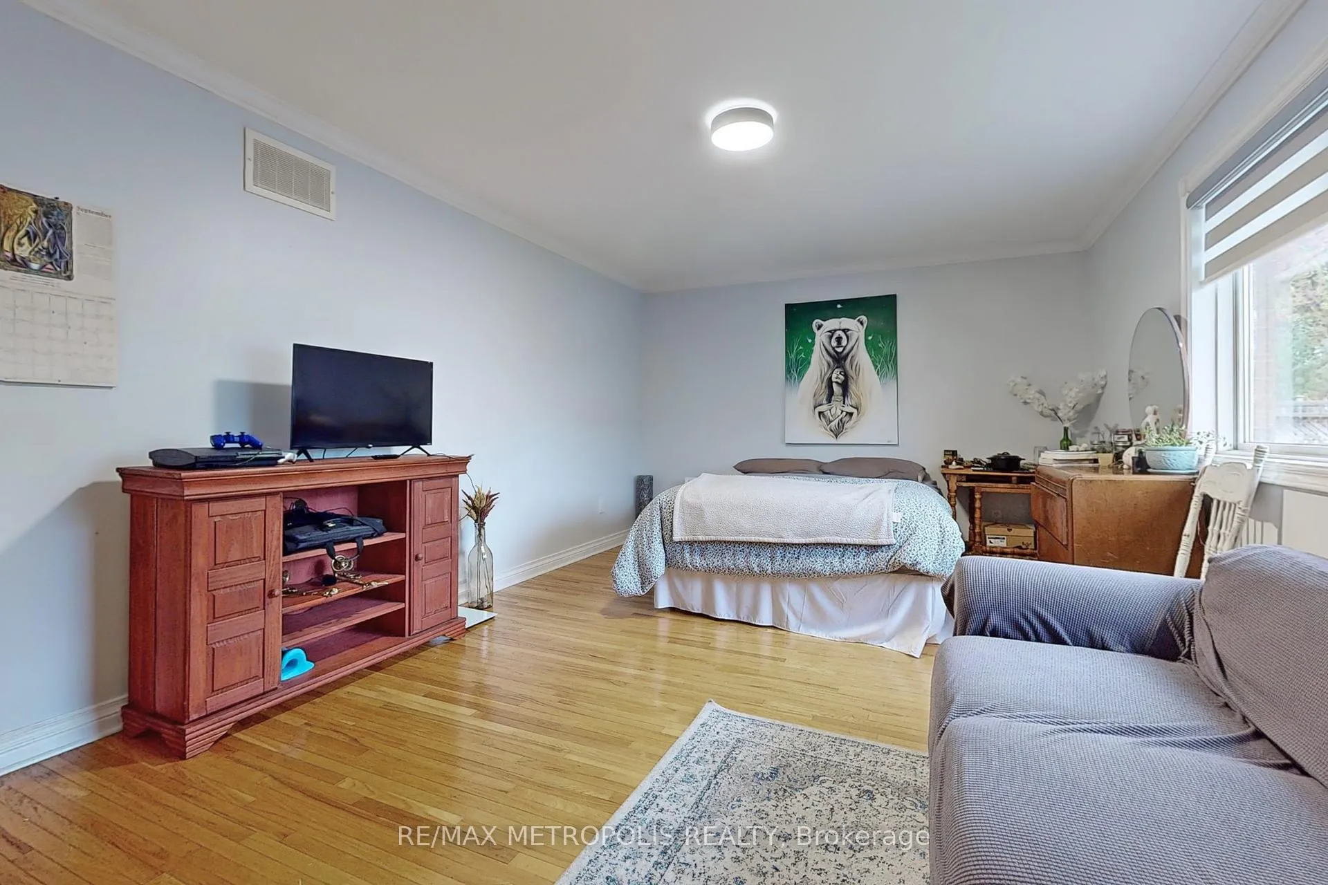 Photo 17 of 709 Keates Avenue, Oshawa, Donevan — HOMEH
