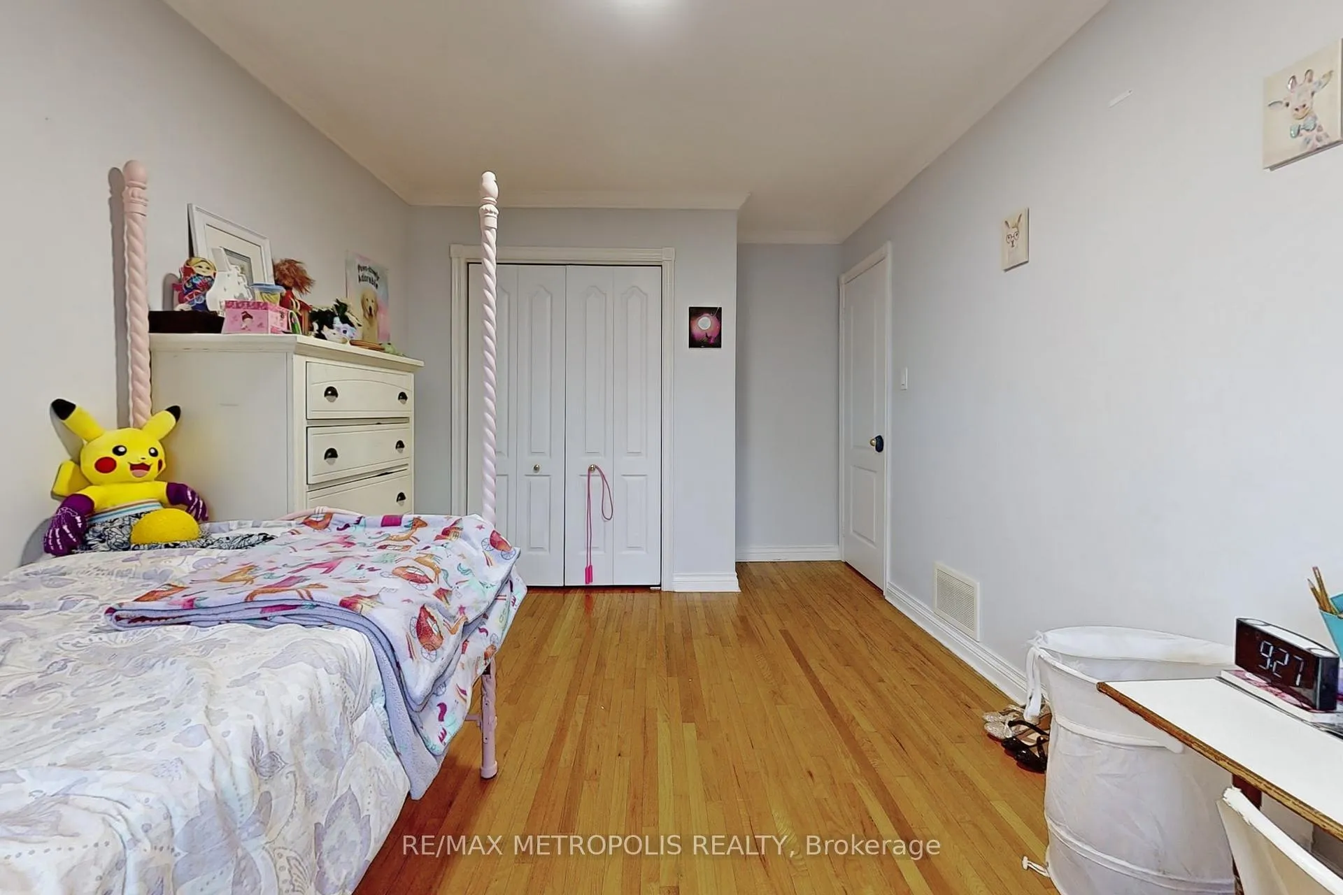 Photo 23 of 709 Keates Avenue, Oshawa, Donevan — HOMEH