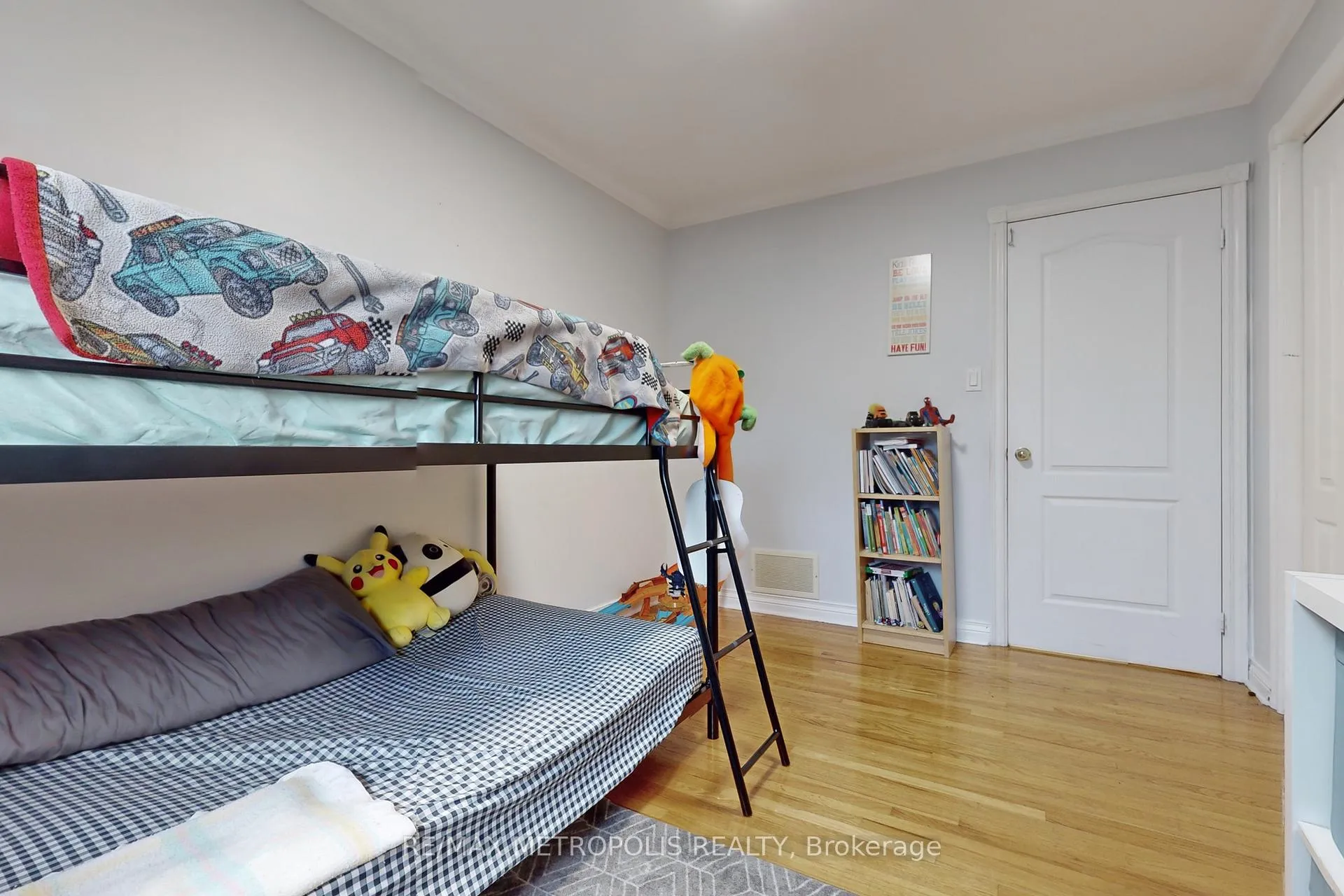 Photo 26 of 709 Keates Avenue, Oshawa, Donevan — HOMEH