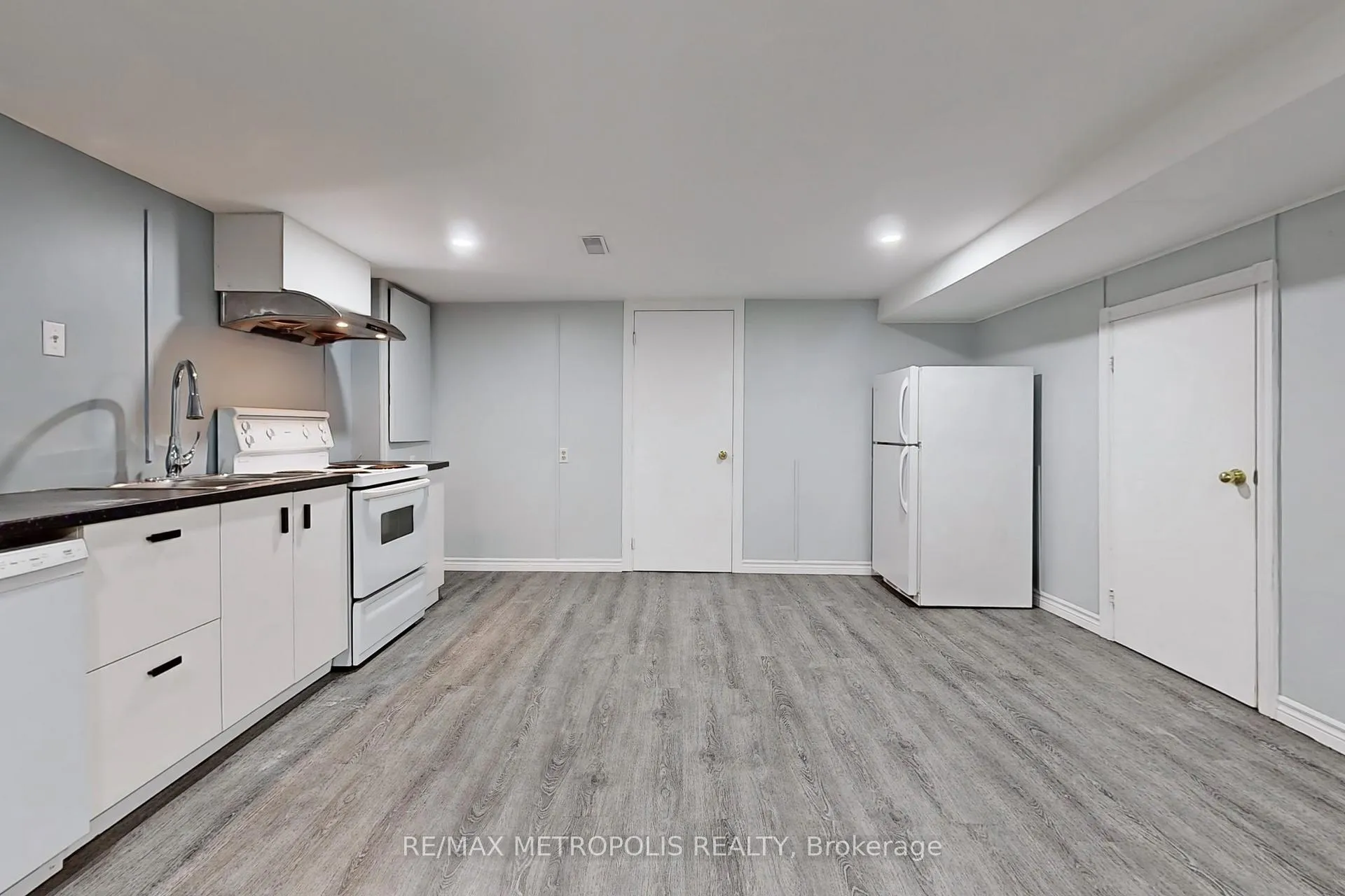 Photo 30 of 709 Keates Avenue, Oshawa, Donevan — HOMEH